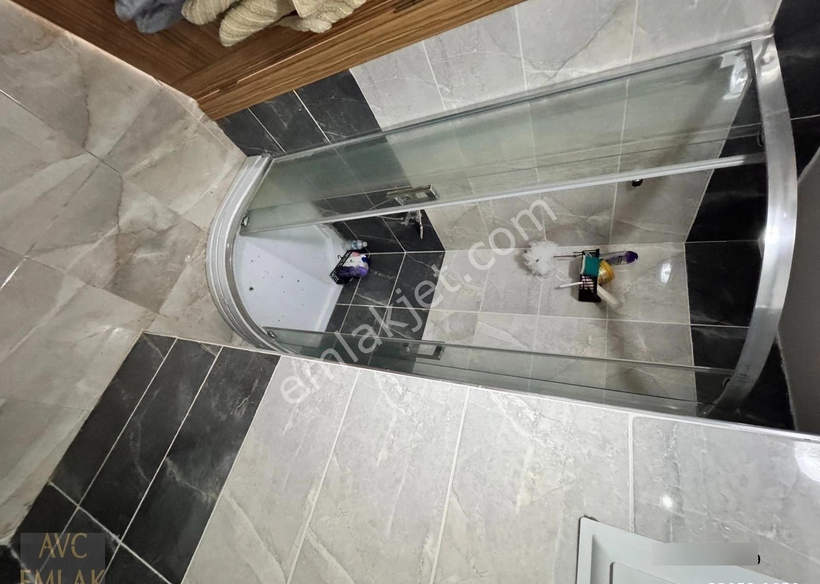 Cumhuriyet Mahallesi'nde Göl Manzaralı 10. Kat Satılık 3+1 Daire - Görsel 13