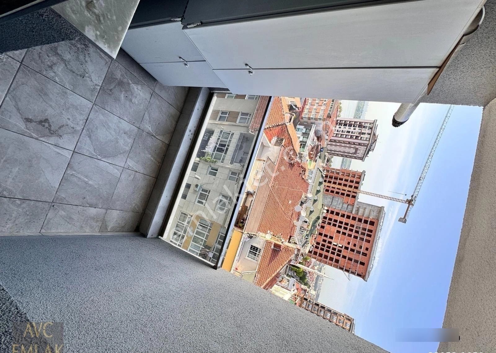 Cumhuriyet Mahallesi'nde Göl Manzaralı 10. Kat Satılık 3+1 Daire - Görsel 12