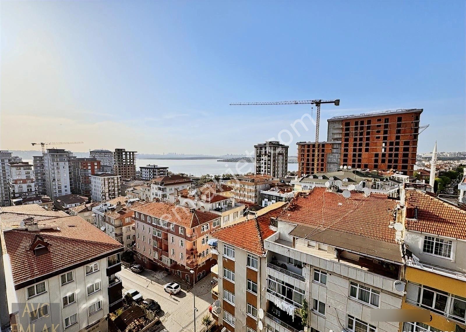 Cumhuriyet Mahallesi'nde Göl Manzaralı 10. Kat Satılık 3+1 Daire - Görsel 7