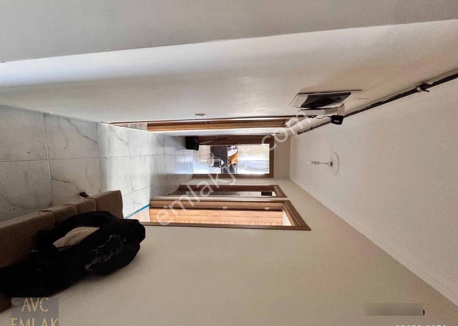 Cumhuriyet Mahallesi'nde Göl Manzaralı 10. Kat Satılık 3+1 Daire - Görsel 11