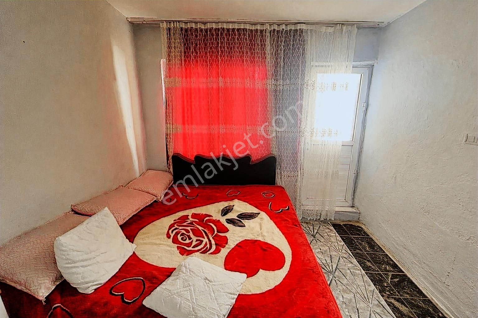 Bornova Yeşilova'da 2+1 Satılık Daire - Görsel 2