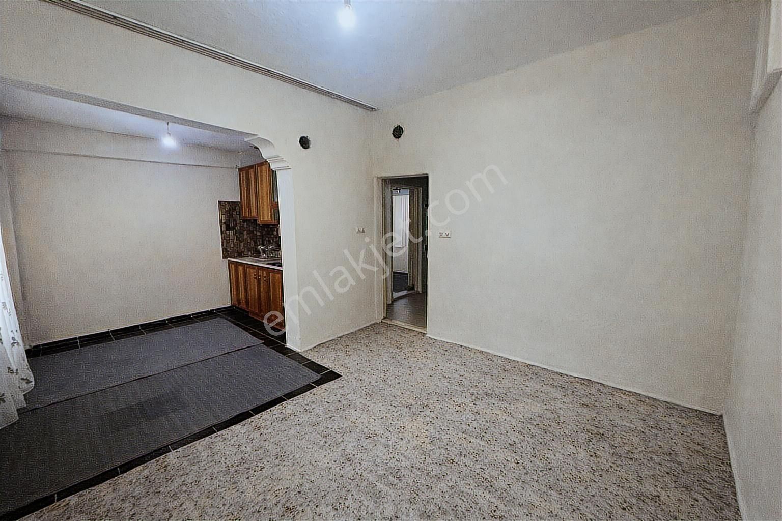 Bornova Yeşilova'da 2+1 Satılık Daire - Görsel 6