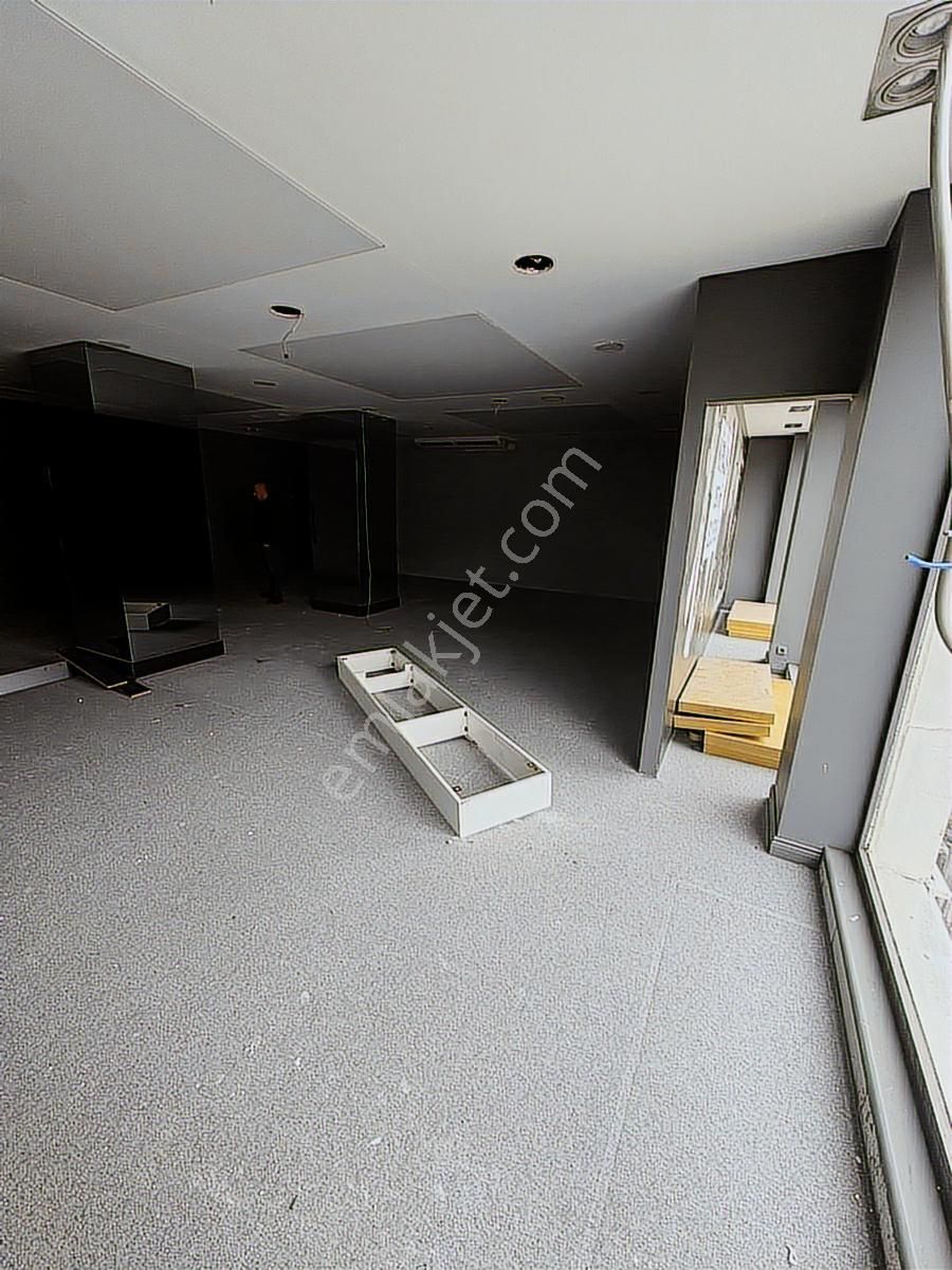 Laleli Tramvay Manzaralı Kiralık 250 M2 Ofis Magaza - Görsel 9