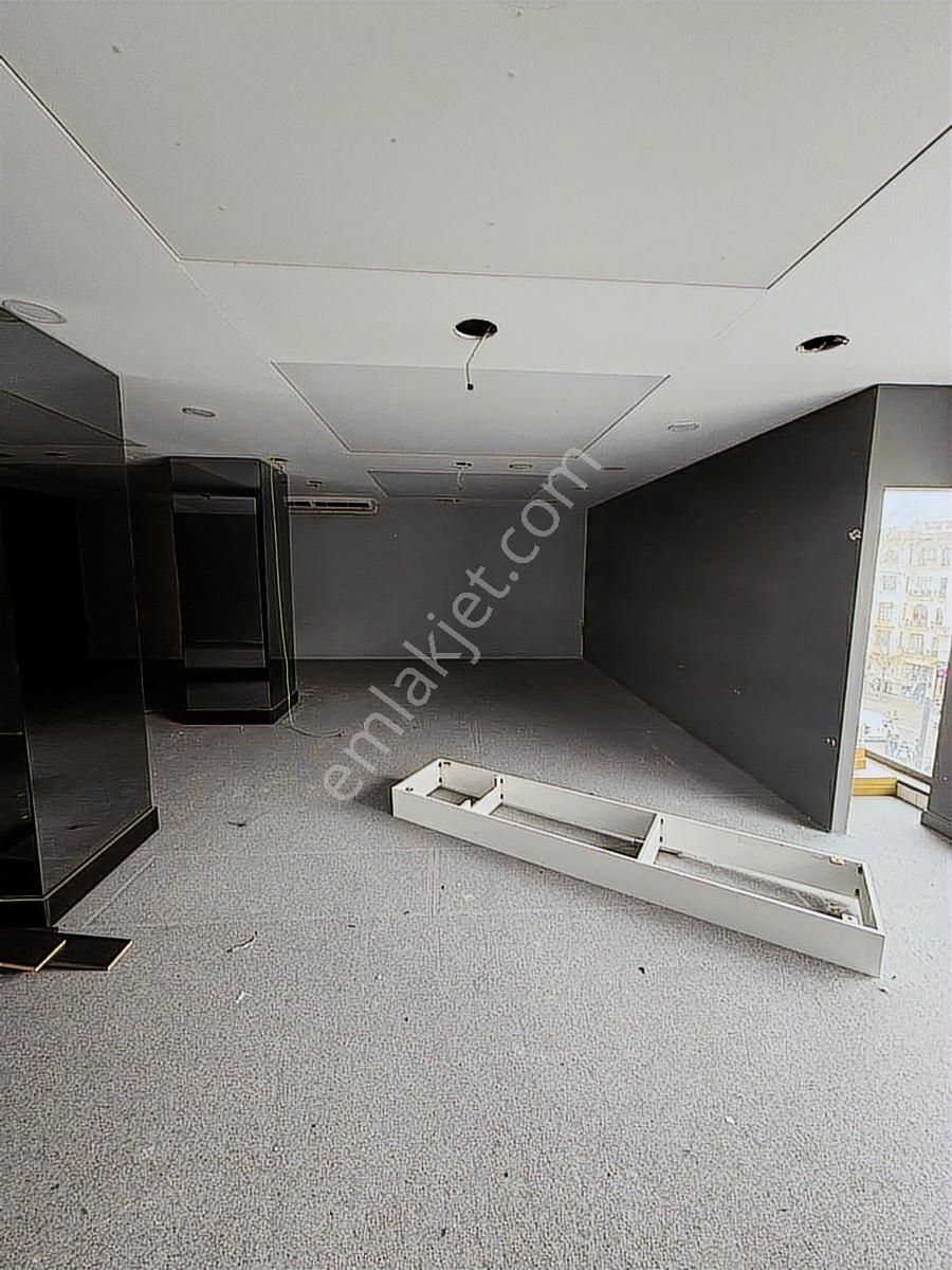 Laleli Tramvay Manzaralı Kiralık 250 M2 Ofis Magaza - Görsel 8