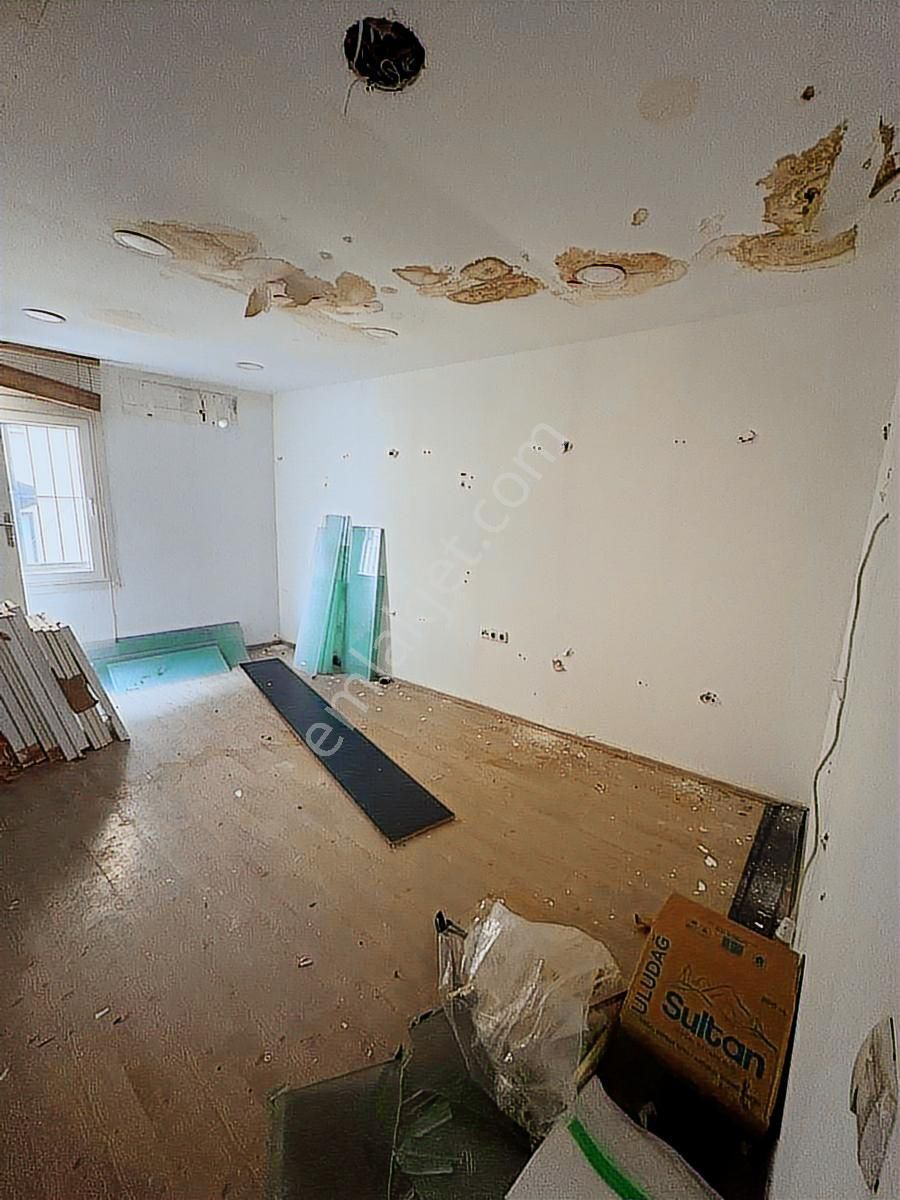 Laleli Tramvay Manzaralı Kiralık 250 M2 Ofis Magaza - Görsel 3