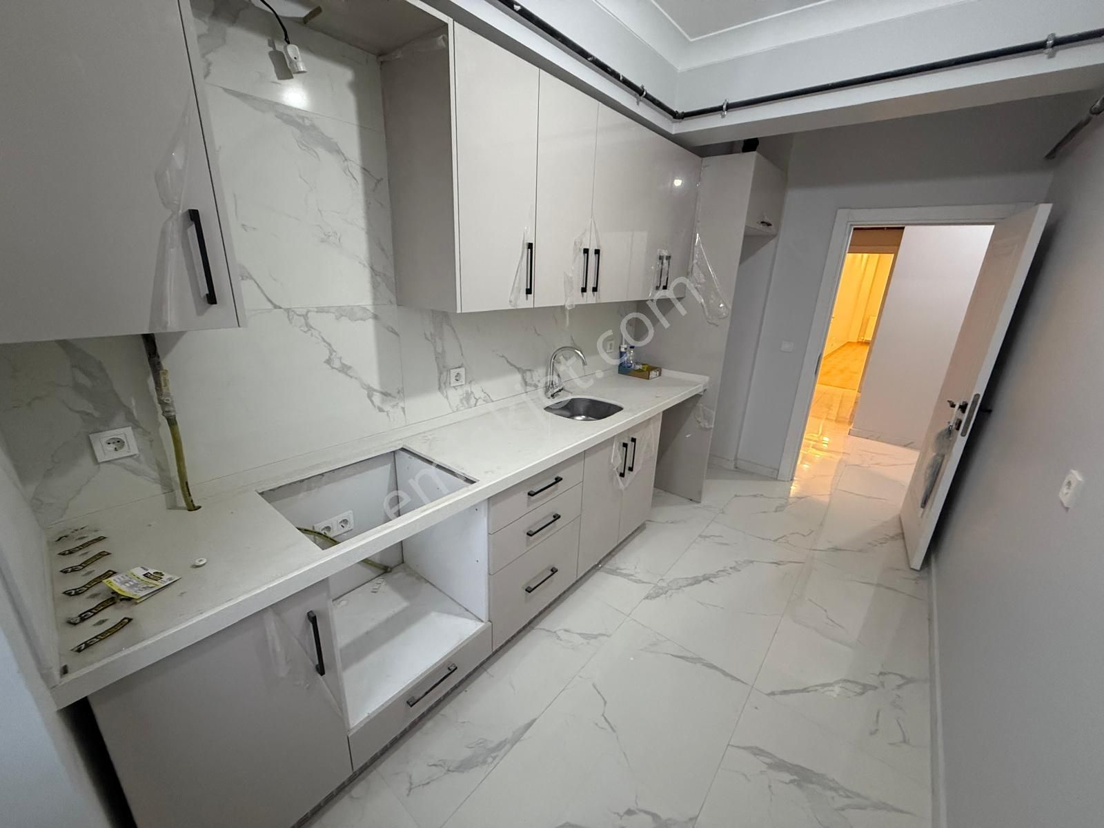 Zeytinburnu Beştelsiz Mahallesinde 130m2 3+1 Kiralık Sıfır Daire - Görsel 11