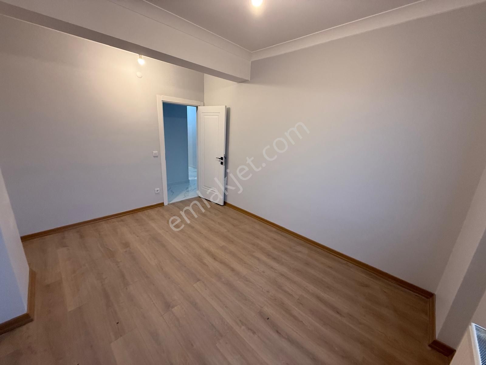 Zeytinburnu Beştelsiz Mahallesinde 130m2 3+1 Kiralık Sıfır Daire - Görsel 20