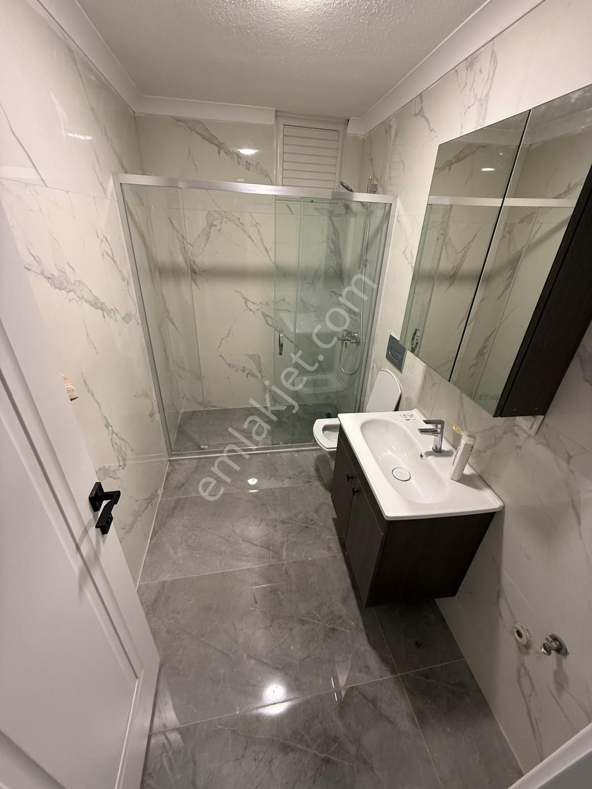 Zeytinburnu Beştelsiz Mahallesinde 130m2 3+1 Kiralık Sıfır Daire - Görsel 7