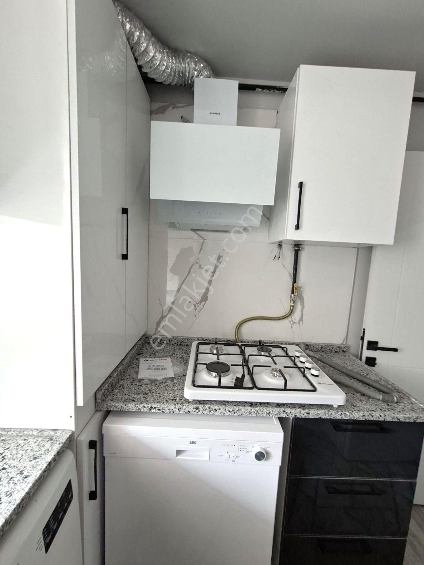 Recep Ümit'ten Şarhöyük Mahallesi Büyük Park Yakınında (sıfır) Eşyalı Kiralık 2+0 Ferah Geniş Daire - Görsel 3