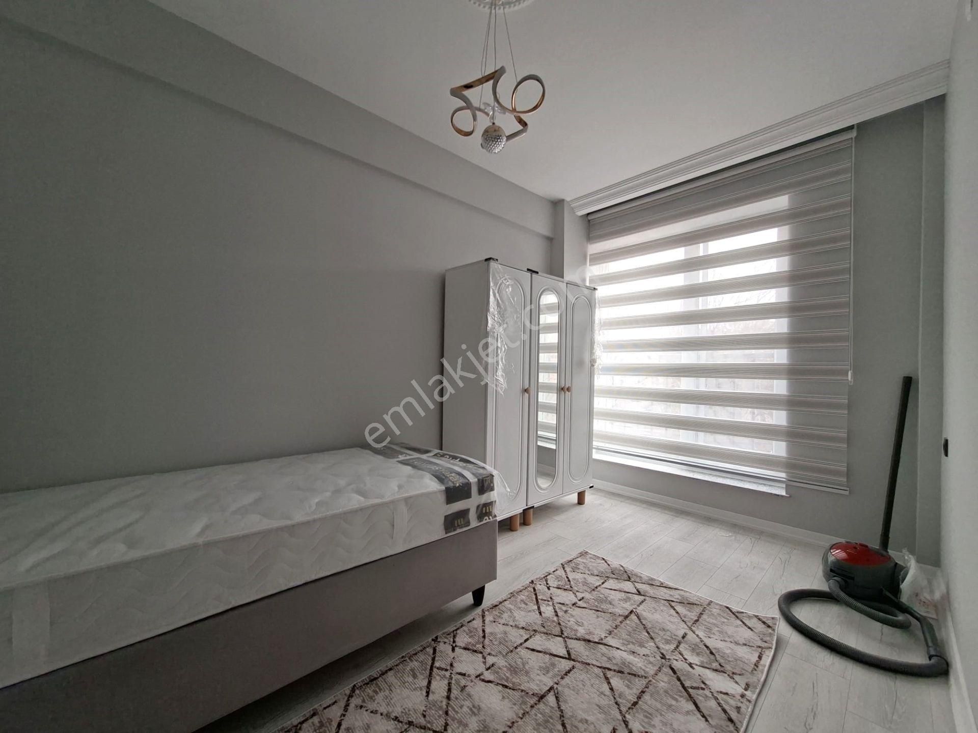 Recep Ümit'ten Şarhöyük Mahallesi Büyük Park Yakınında (sıfır) Eşyalı Kiralık 2+0 Ferah Geniş Daire - Görsel 19