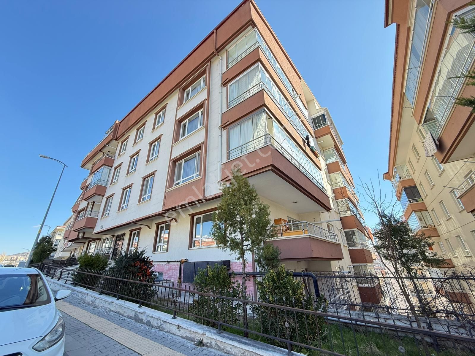 ▅albayrak▅886 Cad.üzeri Y.giriş Masrafsız Geniş Balkon 2+1 Daire