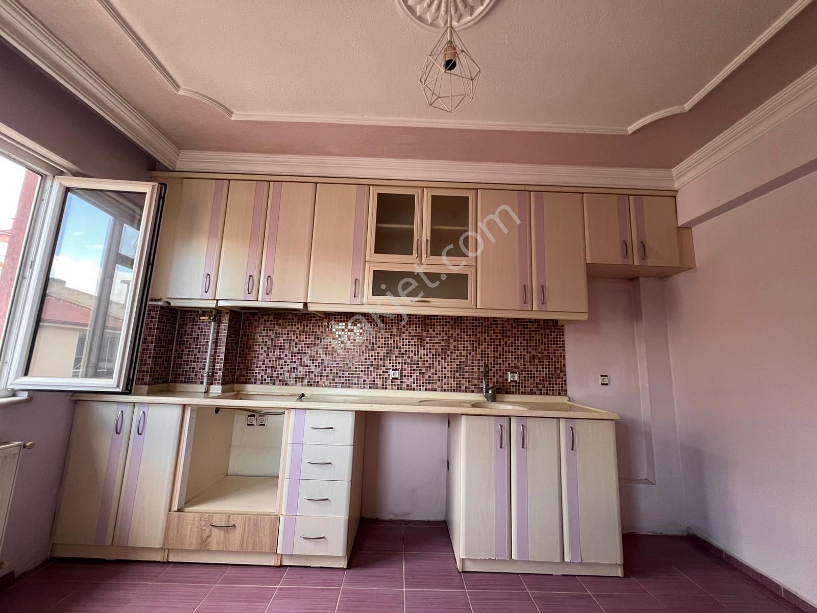 Fark20'den Tüm Cepheleri Açık Geniş Kullanışlı Kiralık Daire - Görsel 11