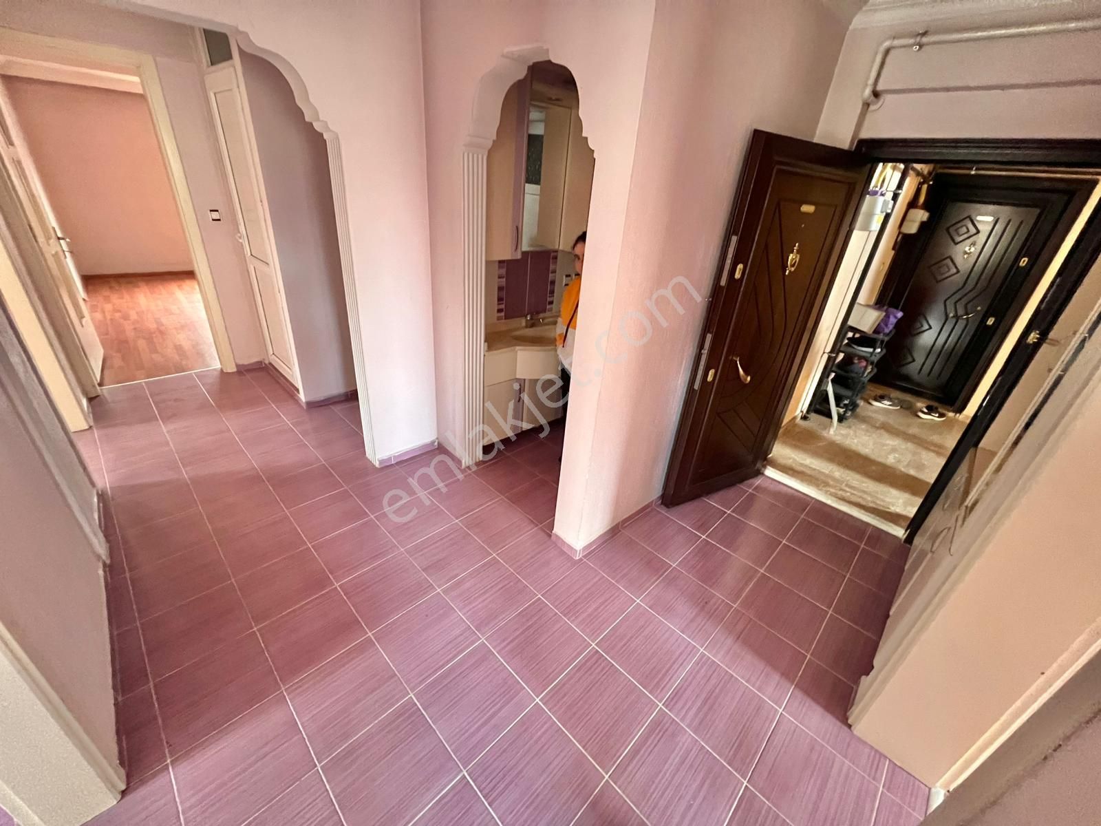 Fark20'den Tüm Cepheleri Açık Geniş Kullanışlı Kiralık Daire - Görsel 14