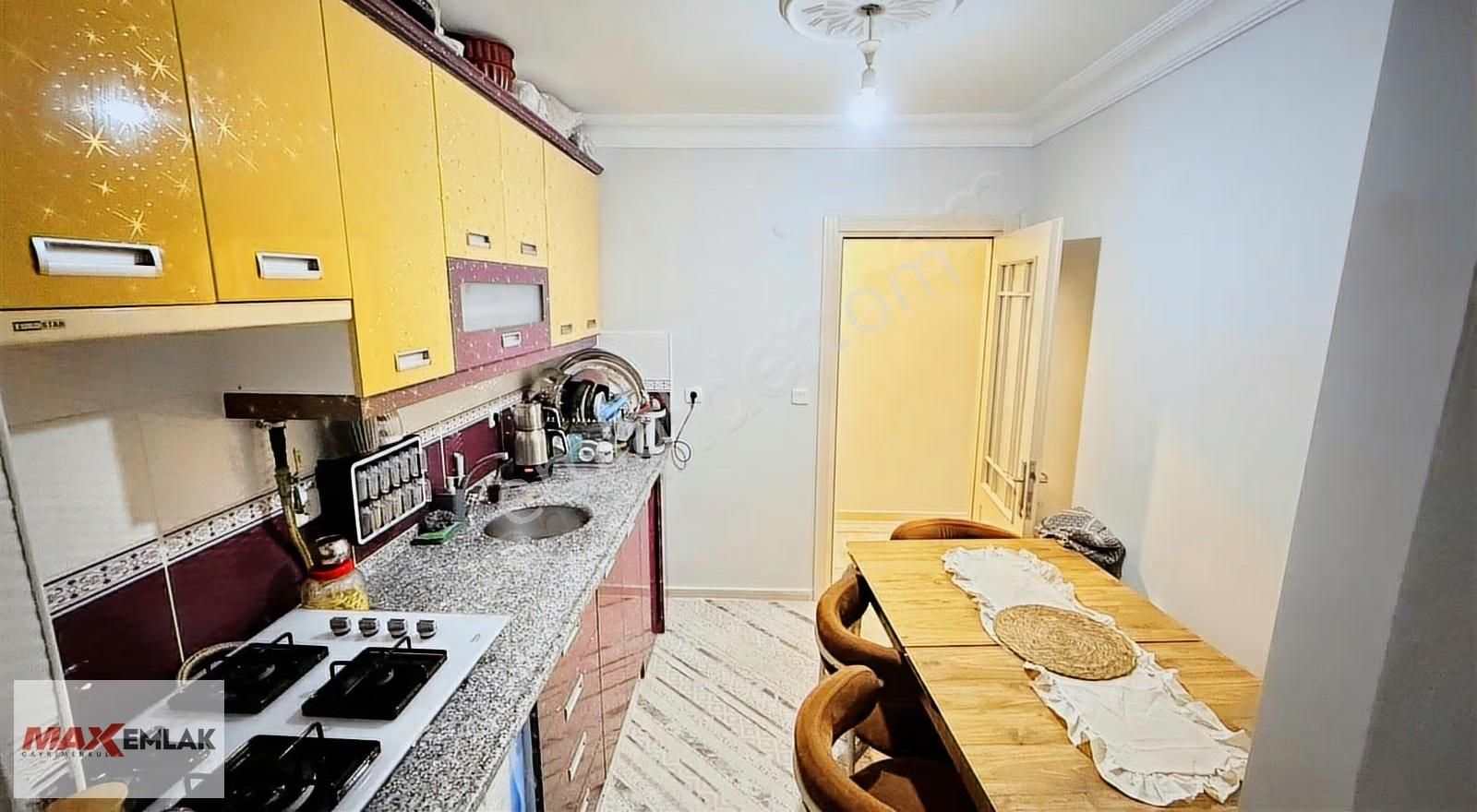 Darıca Kazım Karabekir Mah Satılık İskanlı 2+1 Arakat Daire