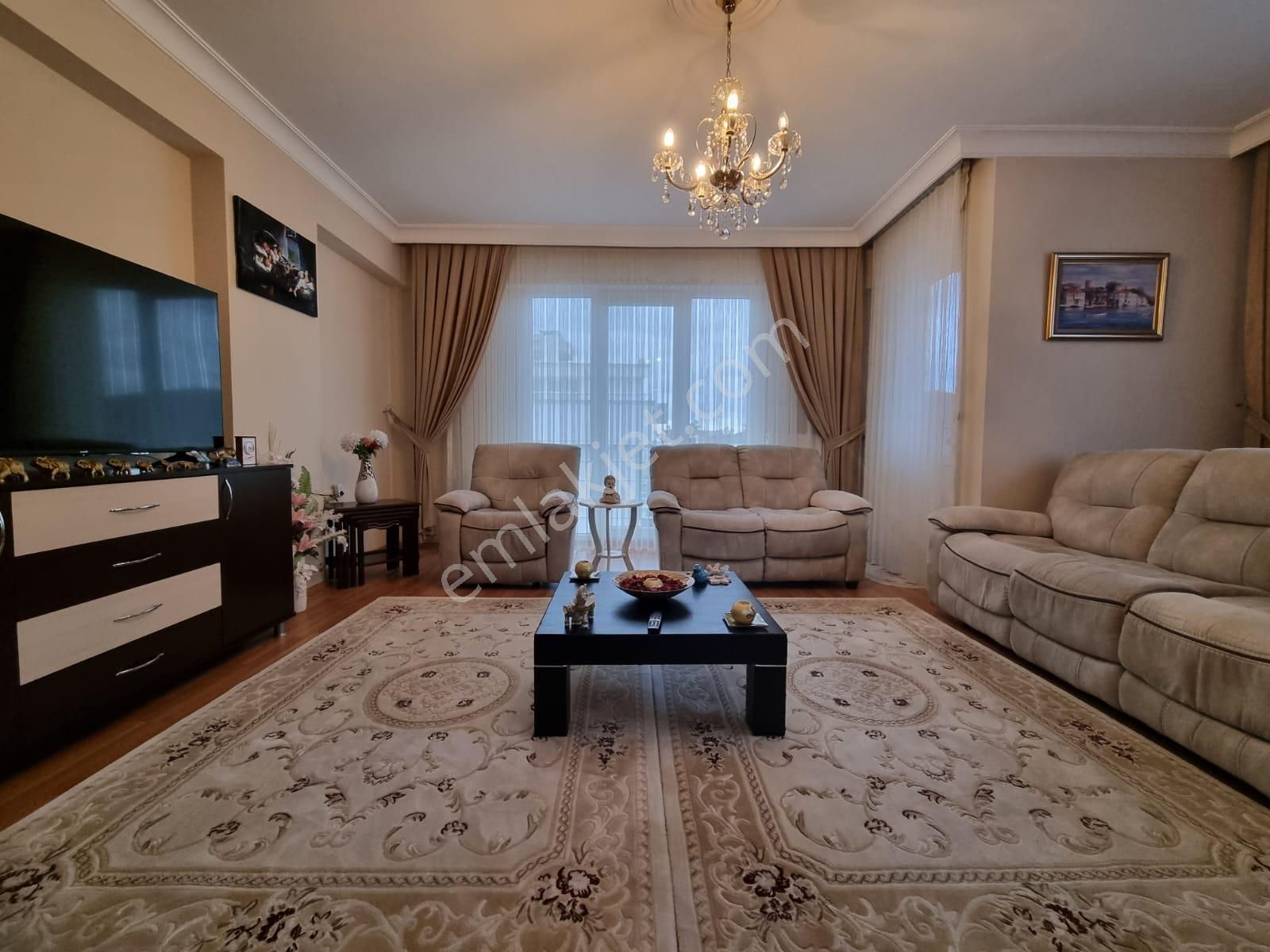 Akgün Kurumsaldan Esenevlerde 5+1 Satılık Dubleks Daire