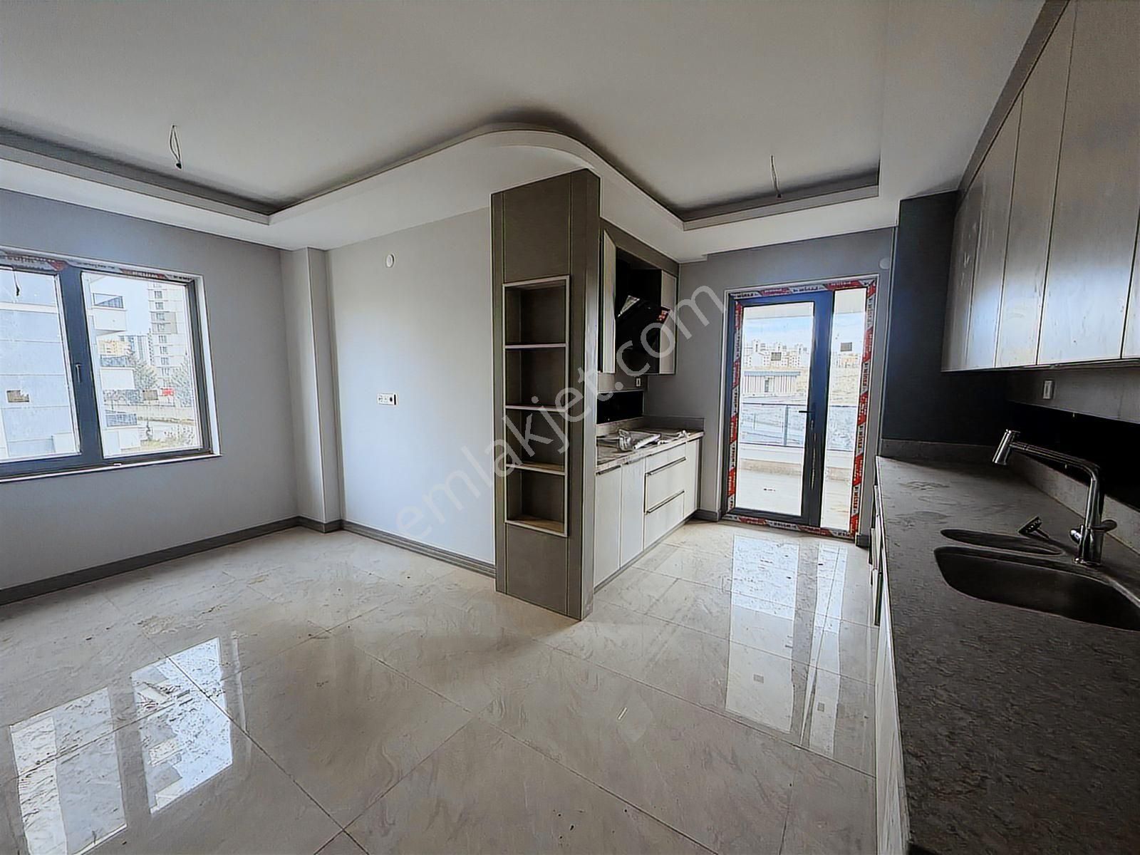 Redstone Castle Etimesgut Göksu'da Kiralık 4+1 Lüks Daire - Görsel 23