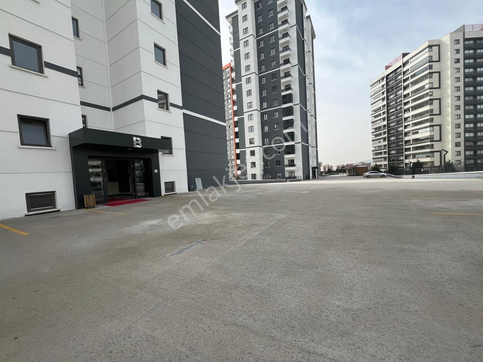 Redstone Castle Etimesgut Göksu'da Kiralık 4+1 Lüks Daire - Görsel 29