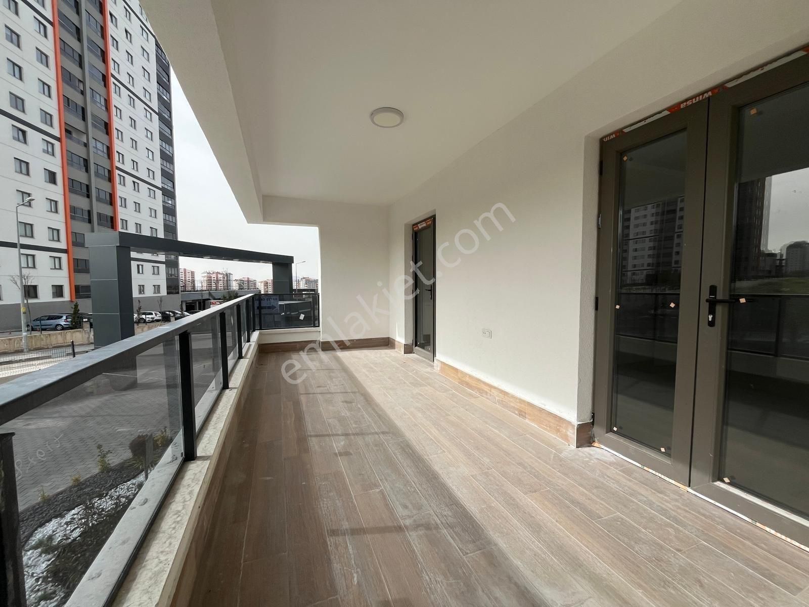 Redstone Castle Etimesgut Göksu'da Kiralık 4+1 Lüks Daire - Görsel 14