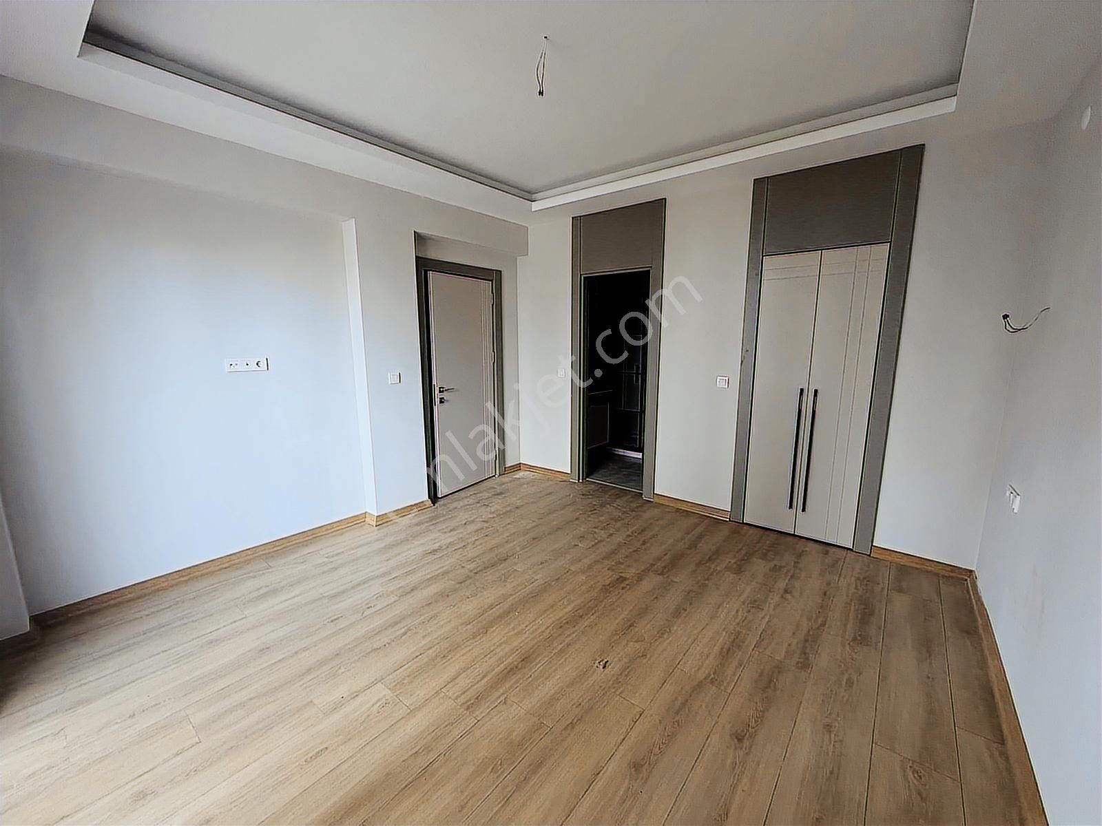 Redstone Castle Etimesgut Göksu'da Kiralık 4+1 Lüks Daire - Görsel 32