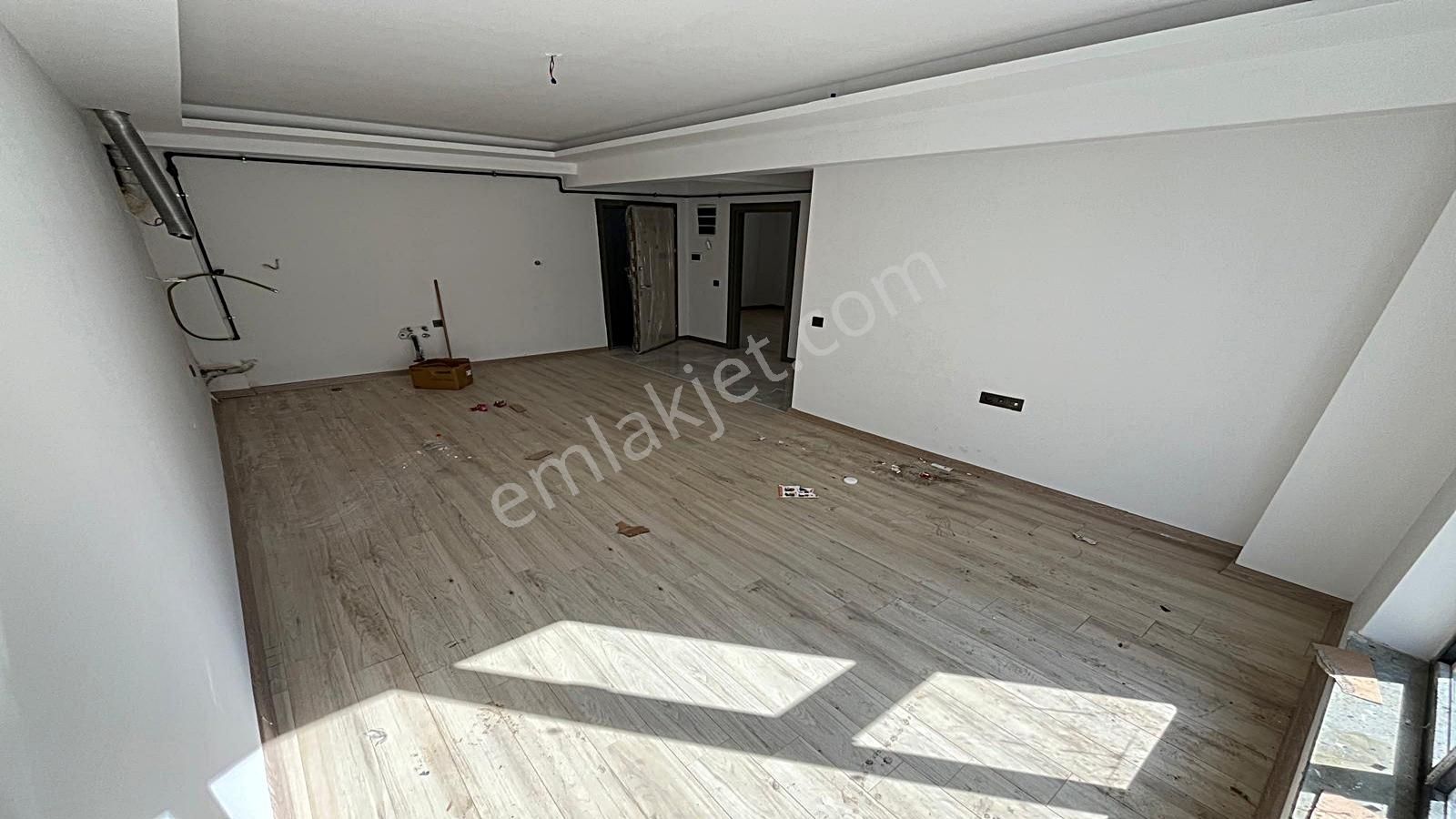 Yenikent Emlak'tan Ultra Lüx Yerden Isıtma Şok Fiyat 2+1 Daire - Görsel 10
