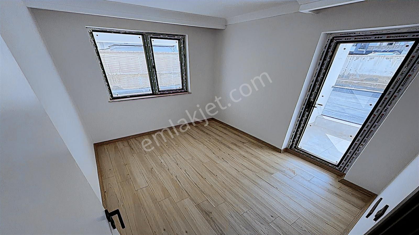 Yenikent Emlak'tan Ultra Lüx Yerden Isıtma Şok Fiyat 2+1 Daire - Görsel 32