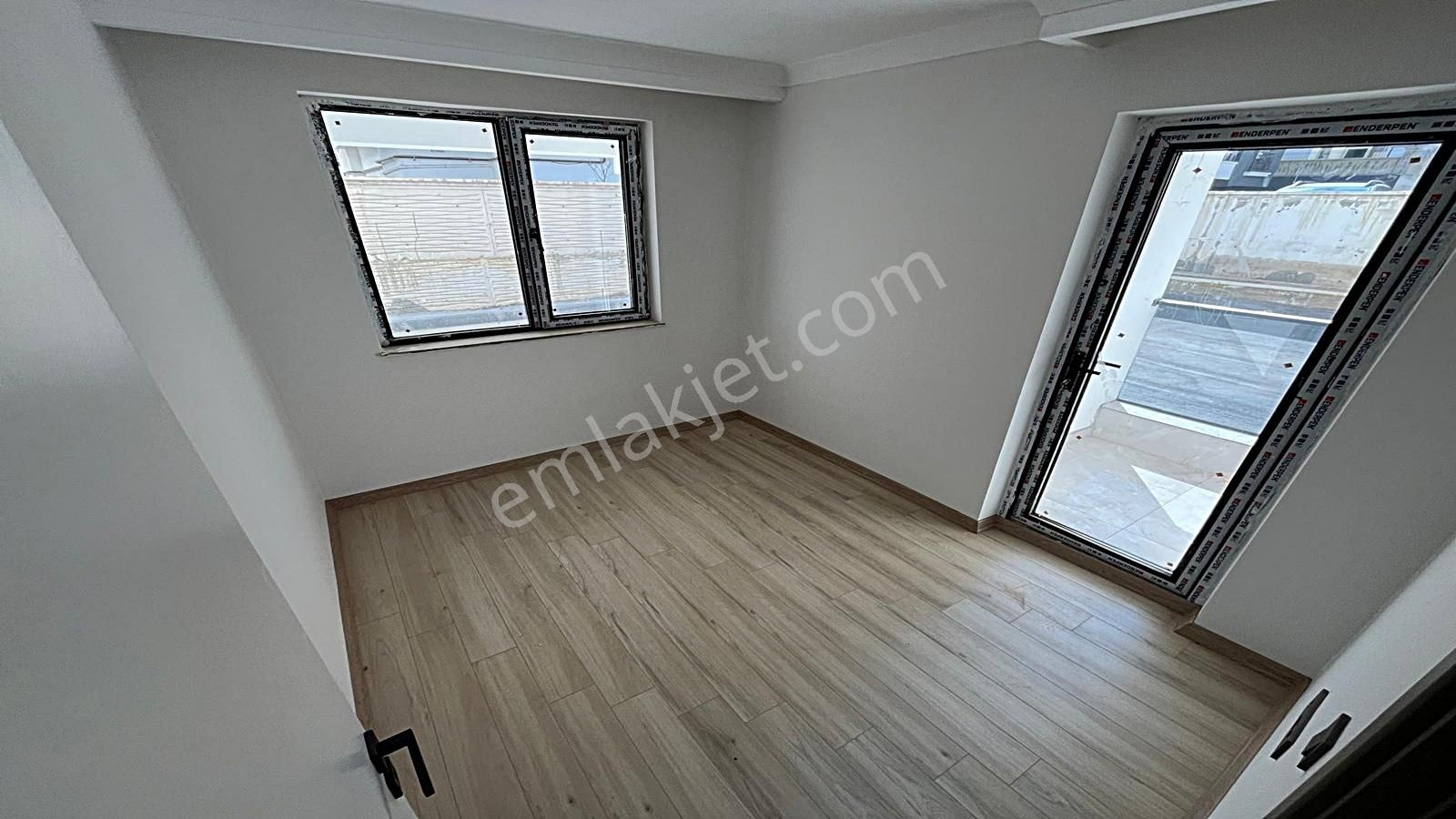 Yenikent Emlak'tan Ultra Lüx Yerden Isıtma Şok Fiyat 2+1 Daire - Görsel 27