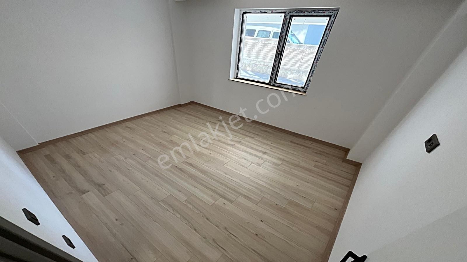 Yenikent Emlak'tan Ultra Lüx Yerden Isıtma Şok Fiyat 2+1 Daire - Görsel 15