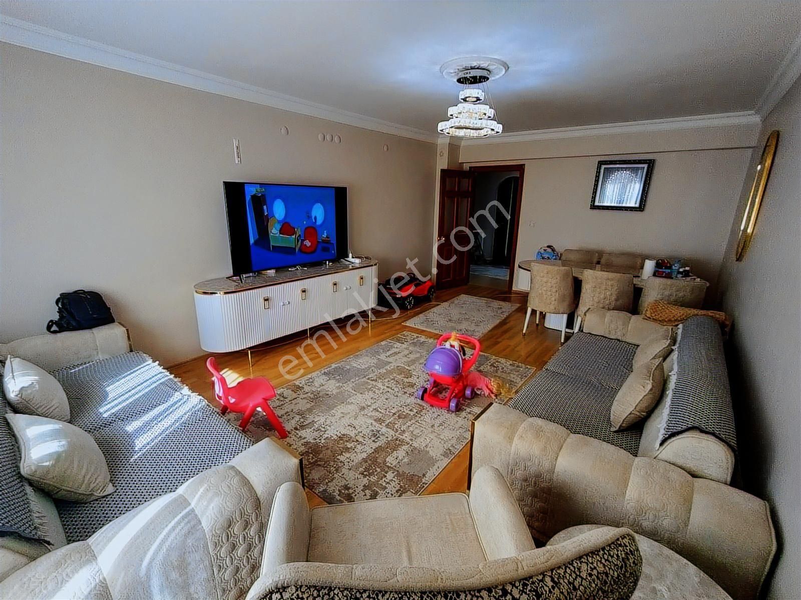 Gün Sazak Caddesi Üzeri Ara Katta Satılık Daire - Görsel 25