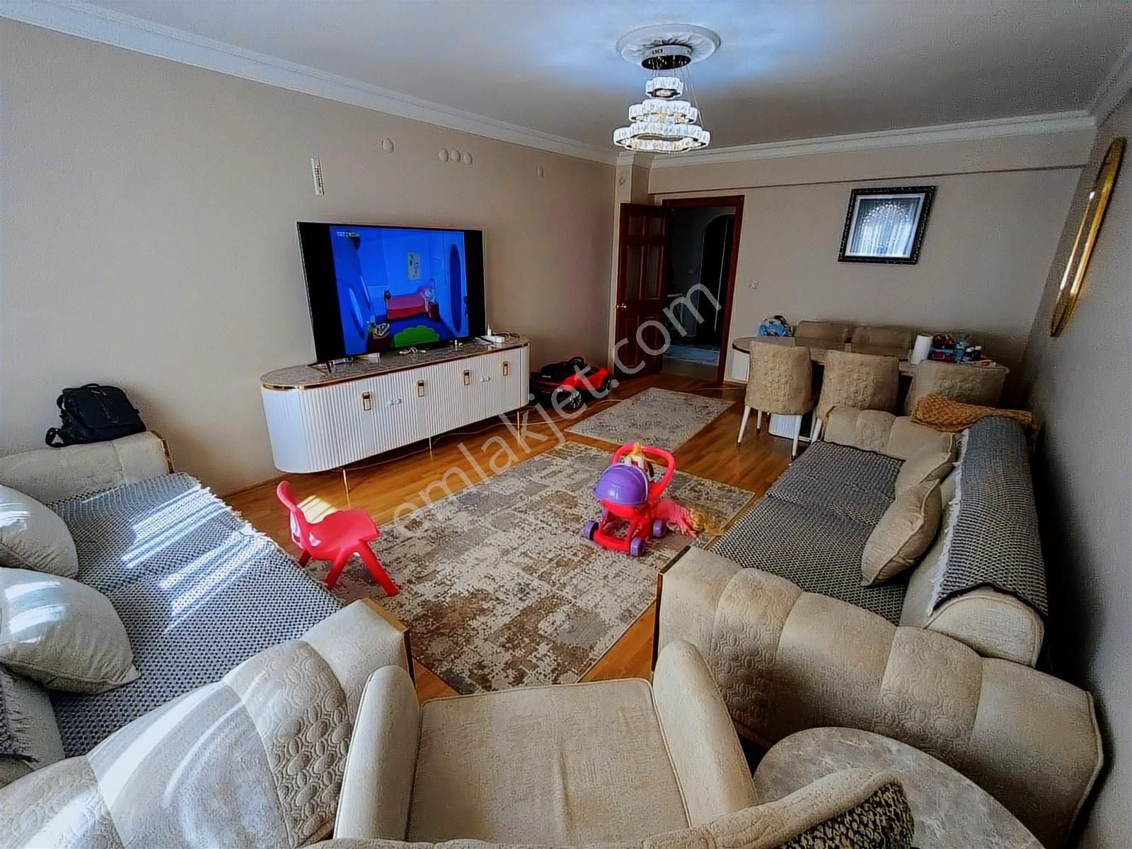 Gün Sazak Caddesi Üzeri Ara Katta Satılık Daire - Görsel 22