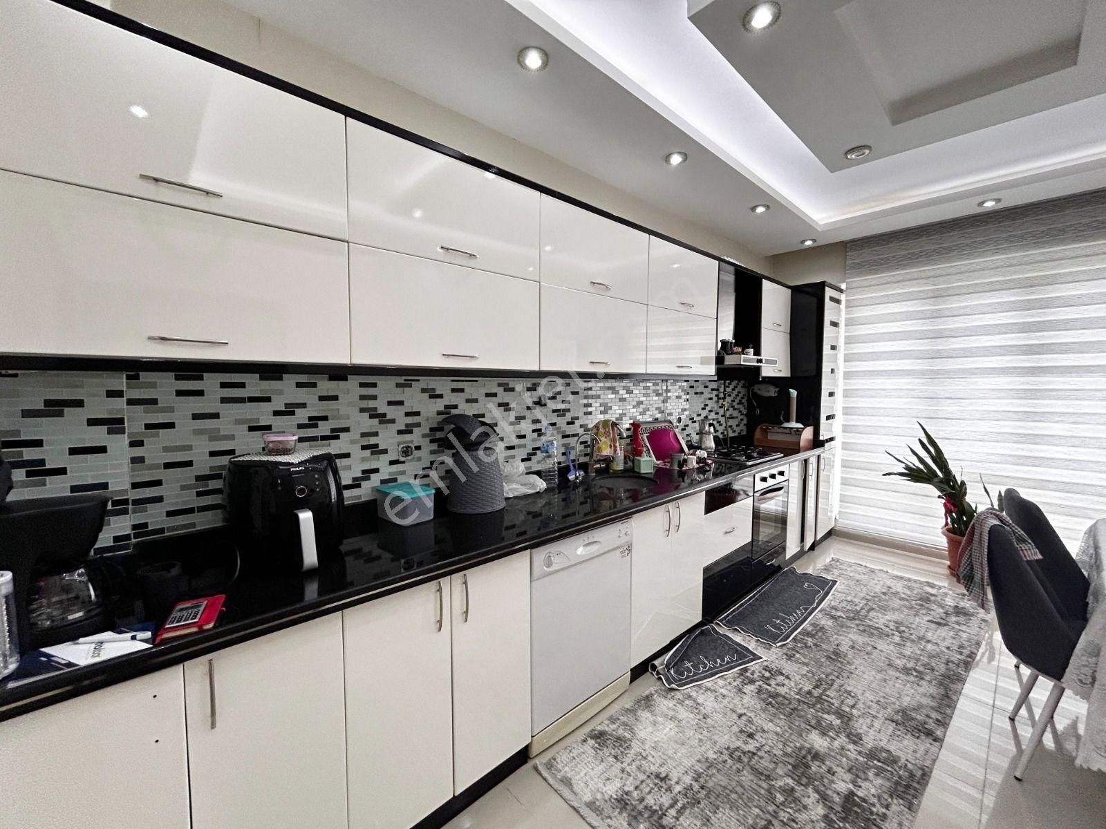 Abdülhamithan'da Değer Kazanan Bölgede Fırsat 3+1 Daire - Görsel 2