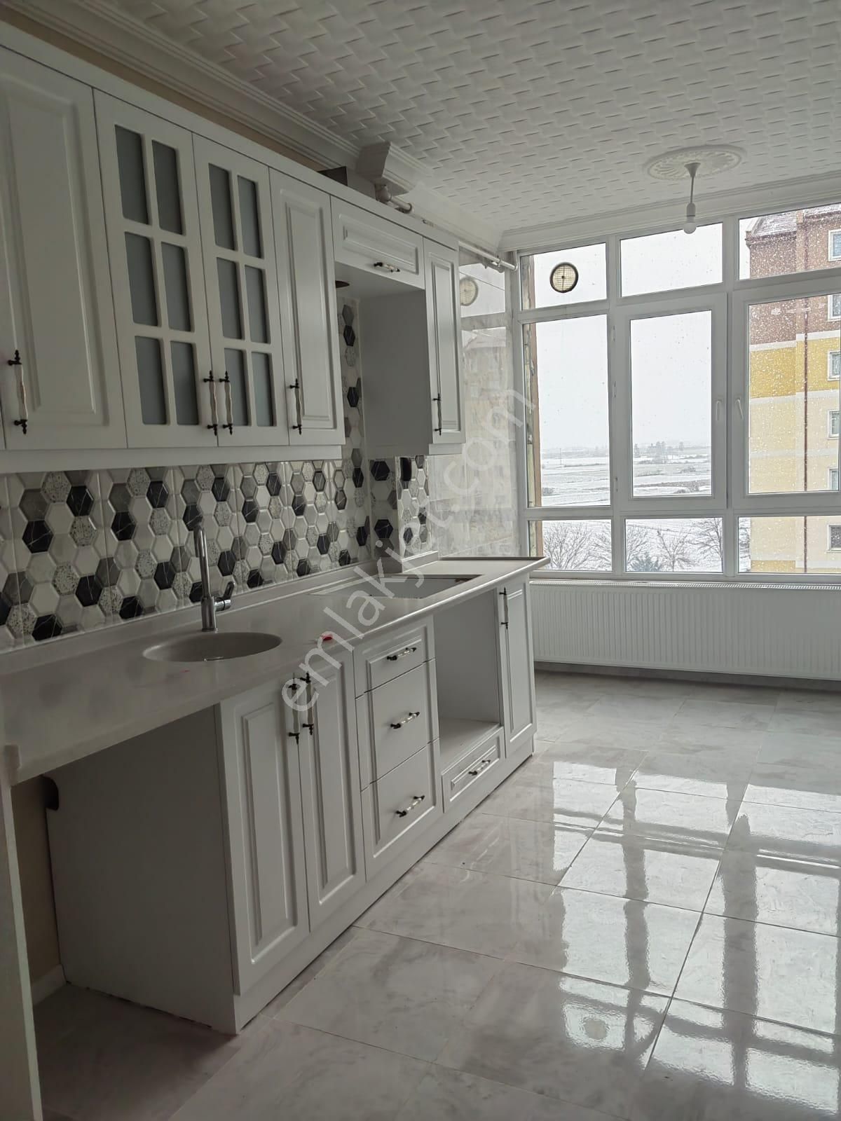 Akçay Emlak'tan Akşehir Kozağaç Tokide Asansörlü Sıfırdan Farksız Satılık Ara Kat 3+1 Daire - Görsel 3