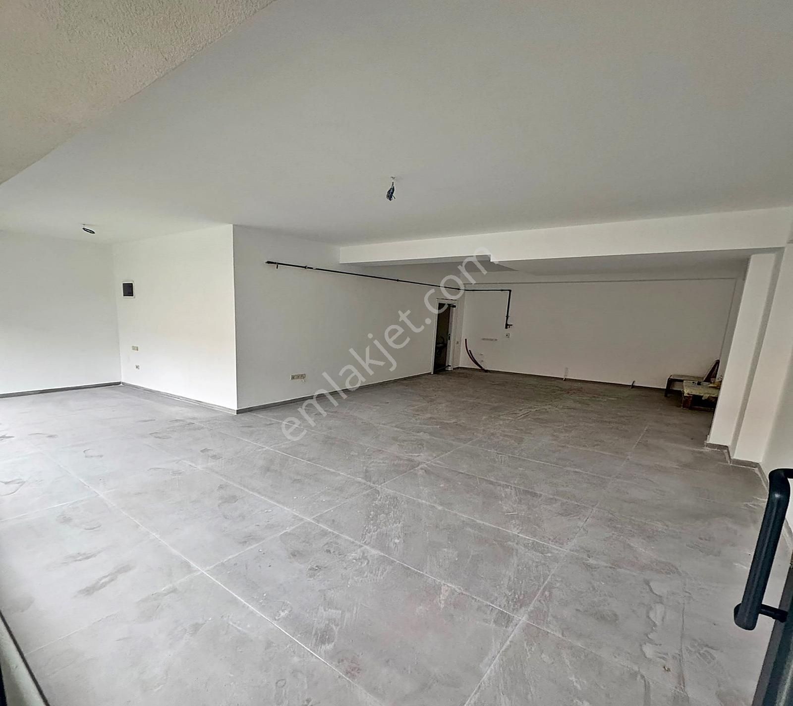 Ekşioğlu Mahallesinde Temiz Sıfır Satılık Dükkan - Görsel 6