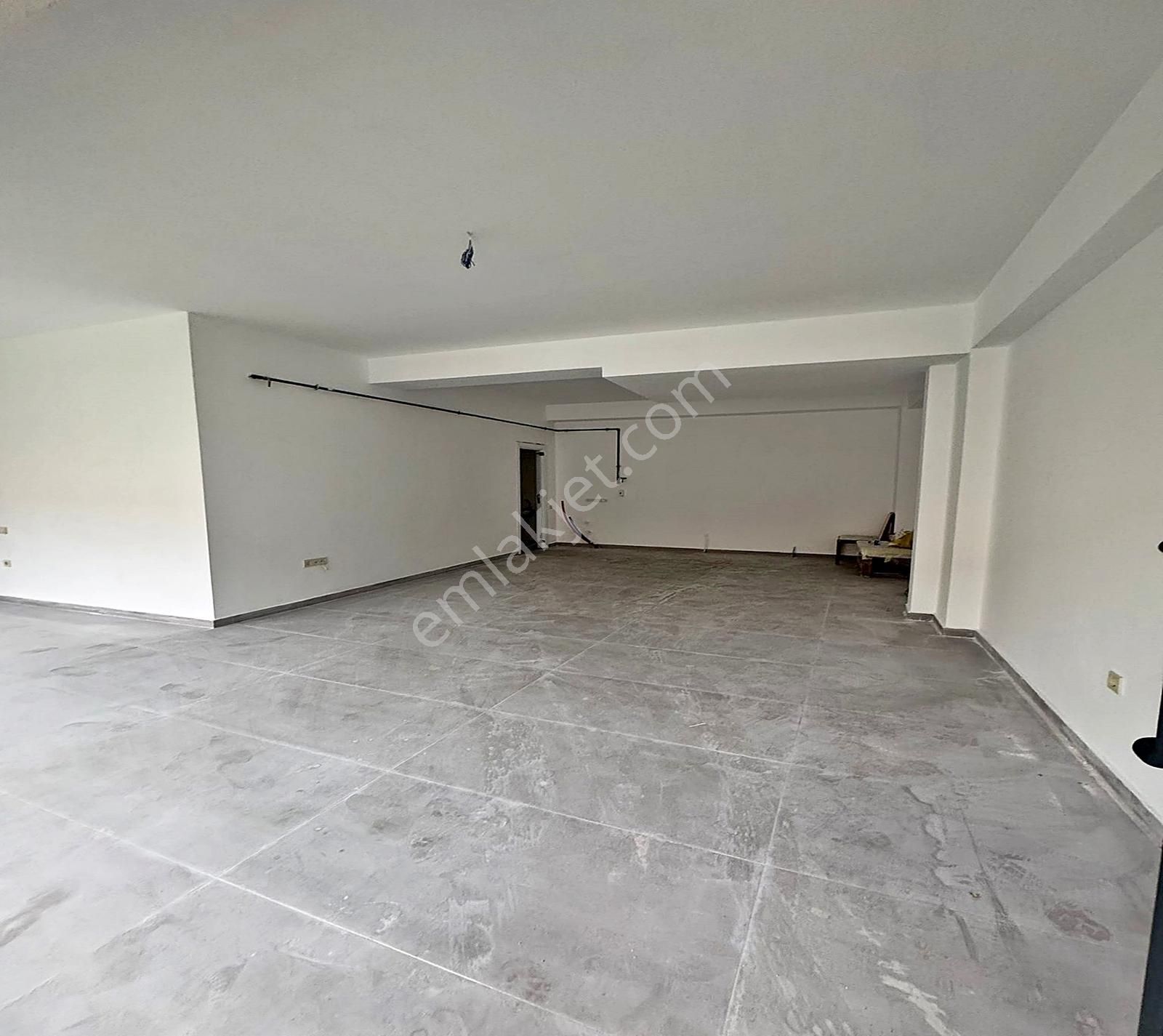 Ekşioğlu Mahallesinde Temiz Sıfır Satılık Dükkan - Görsel 15