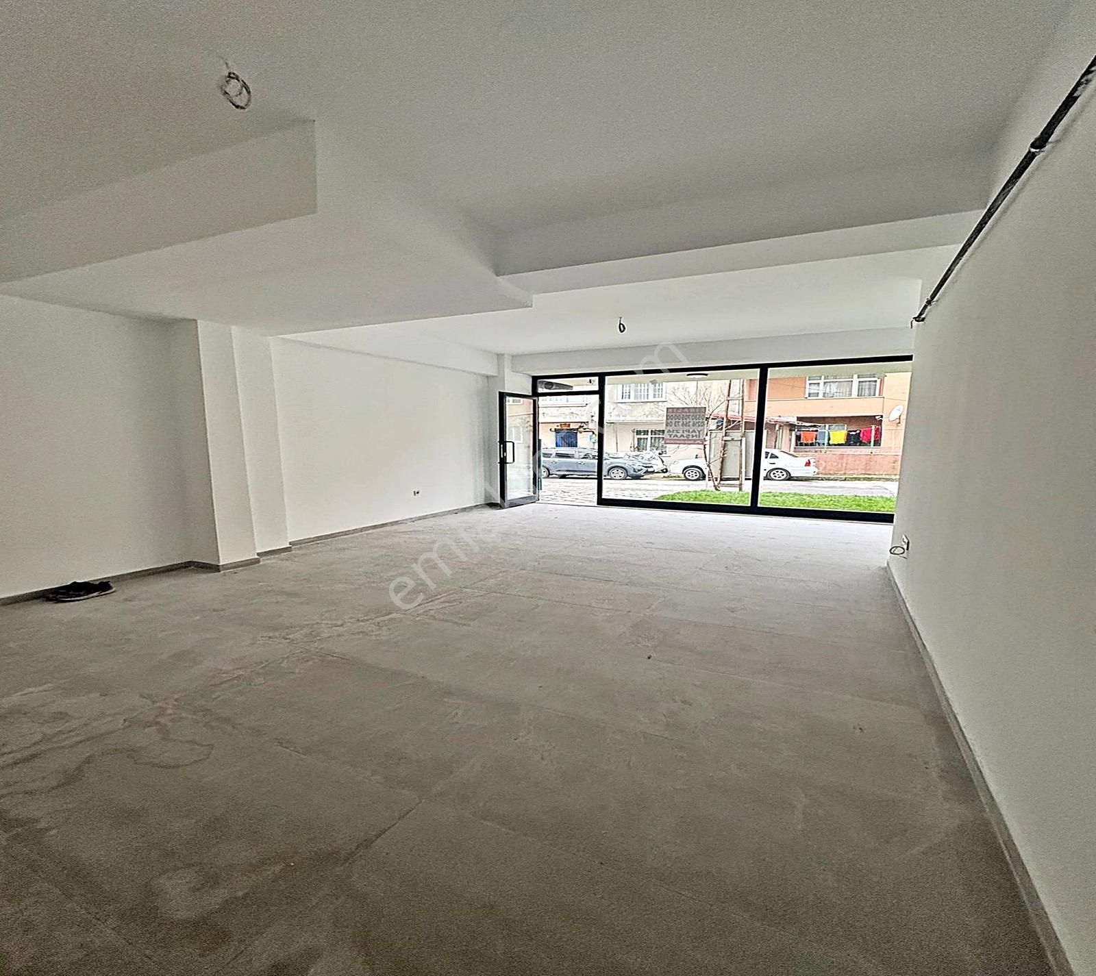 Ekşioğlu Mahallesinde Temiz Sıfır Satılık Dükkan - Görsel 4