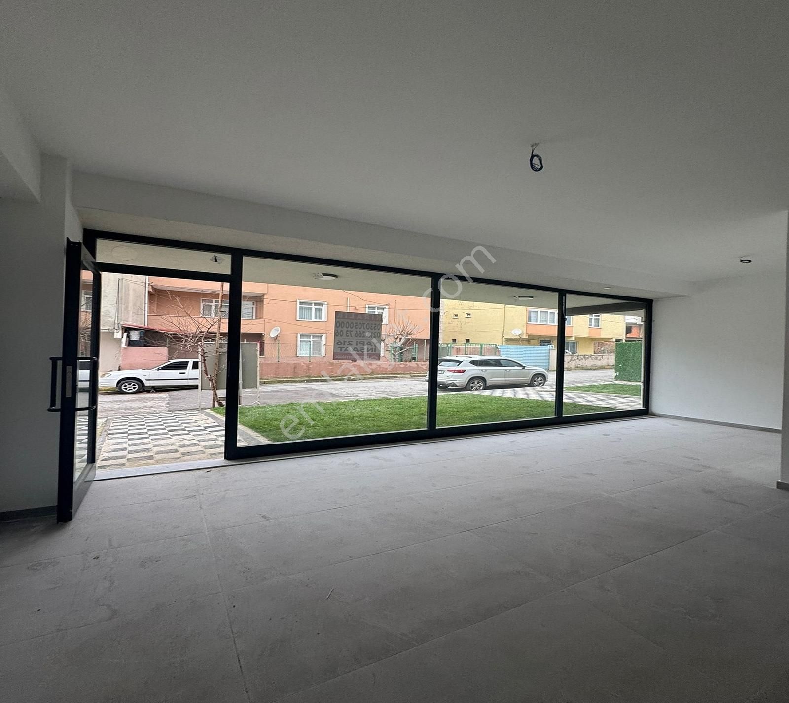 Ekşioğlu Mahallesinde Temiz Sıfır Satılık Dükkan - Görsel 11