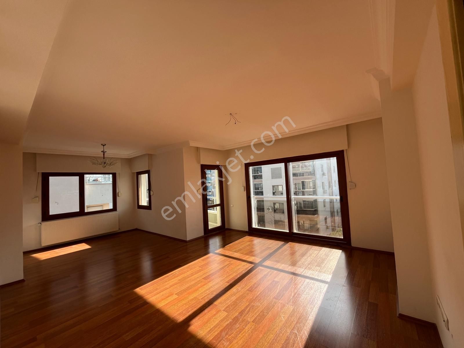 Narlıdere Yenikale Mahallesinde Geniş Ve Ferah 3+1 Kiralık Daire - Görsel 6