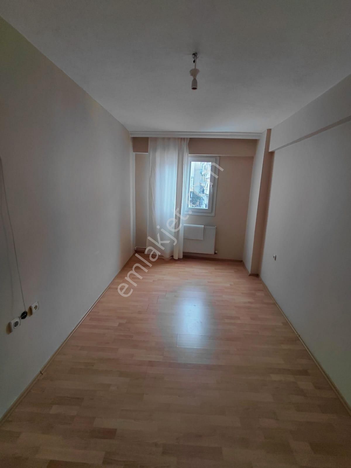 Zaimağa Caddesinde 2+1 Doğalgazlı Asansörlü - Görsel 34