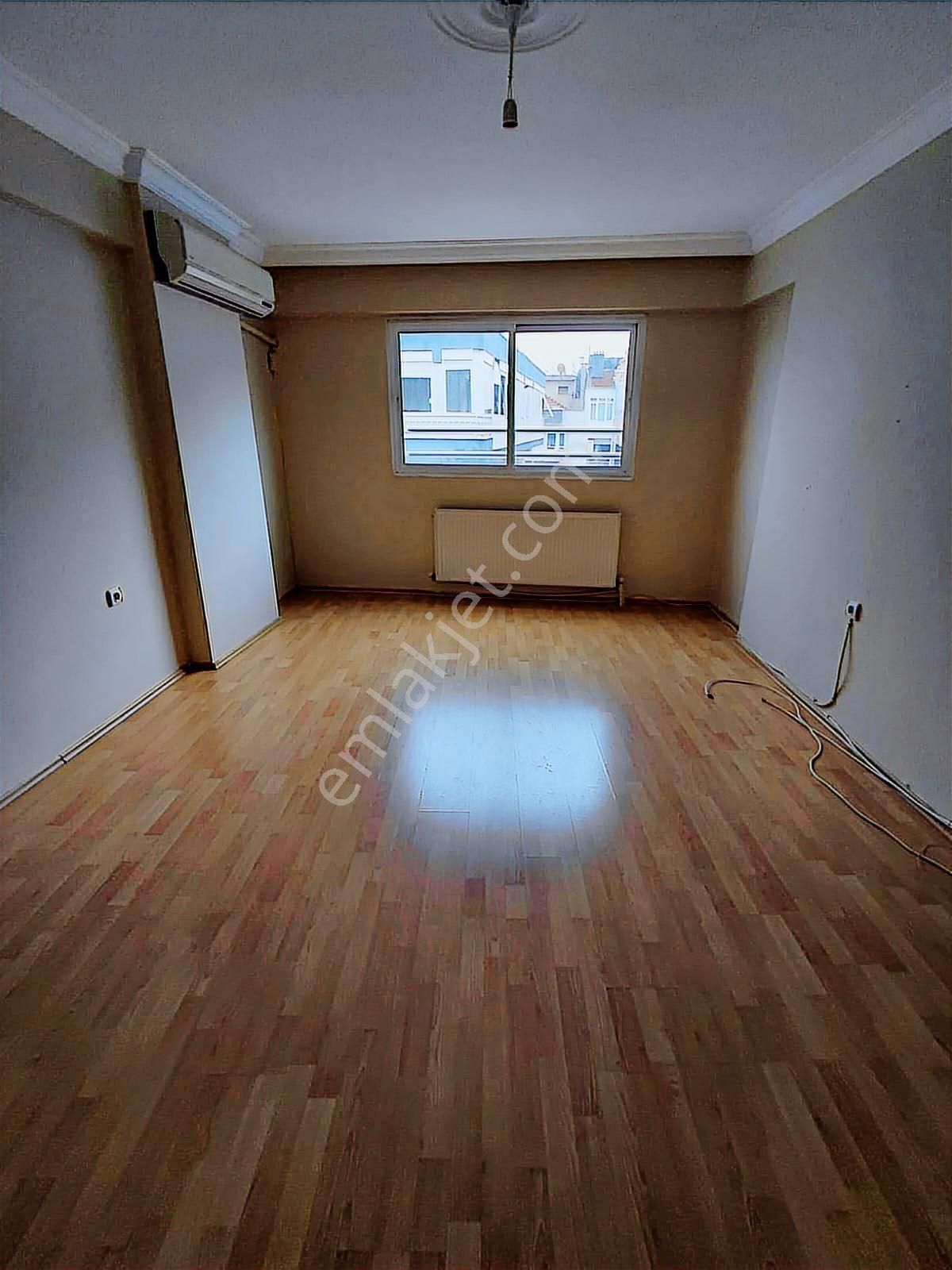 Zaimağa Caddesinde 2+1 Doğalgazlı Asansörlü - Görsel 30