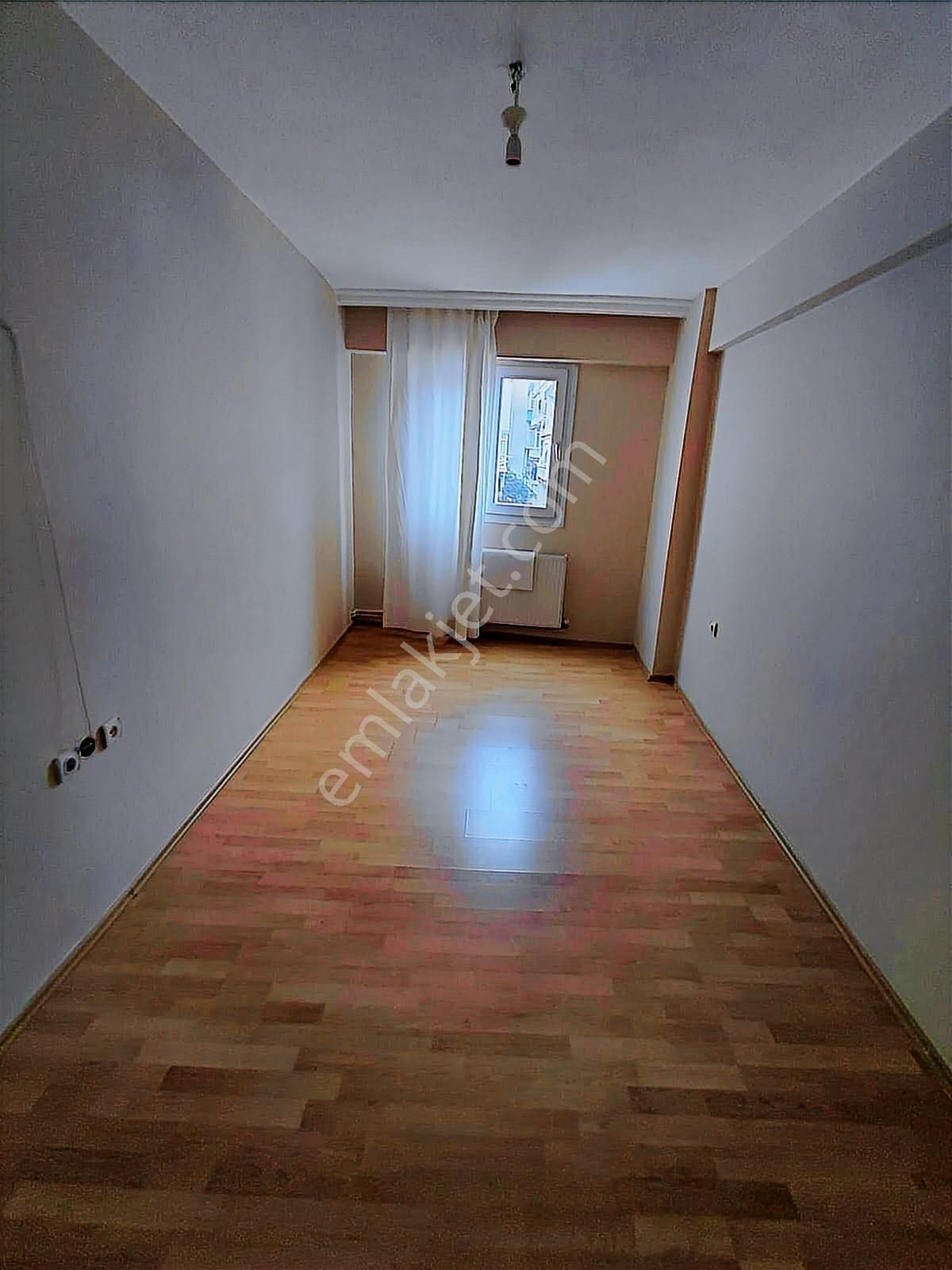 Zaimağa Caddesinde 2+1 Doğalgazlı Asansörlü - Görsel 21