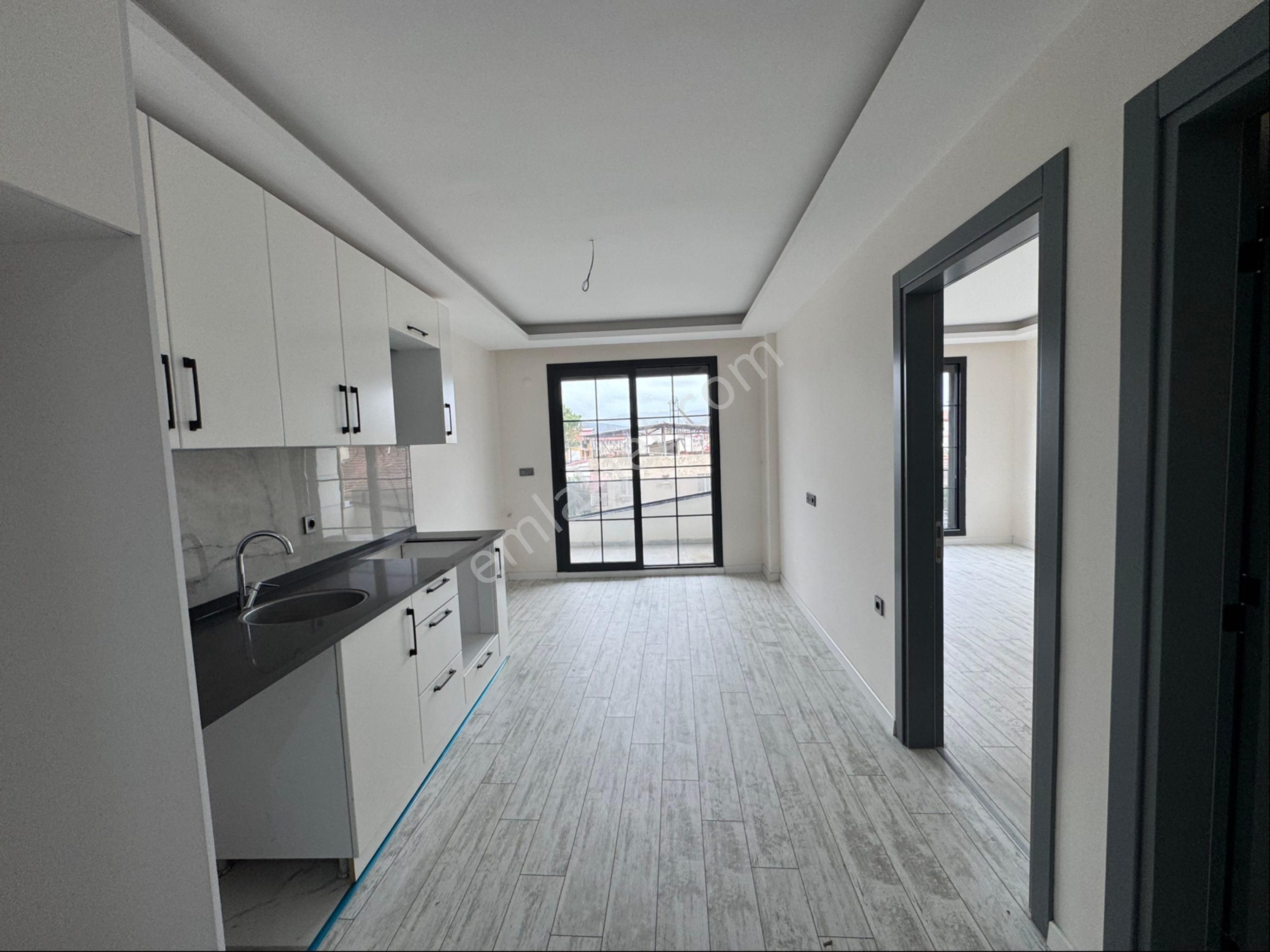 Seferihisar Doğanbey De Kiralık 2+1 Daire Denize 70 Metre
