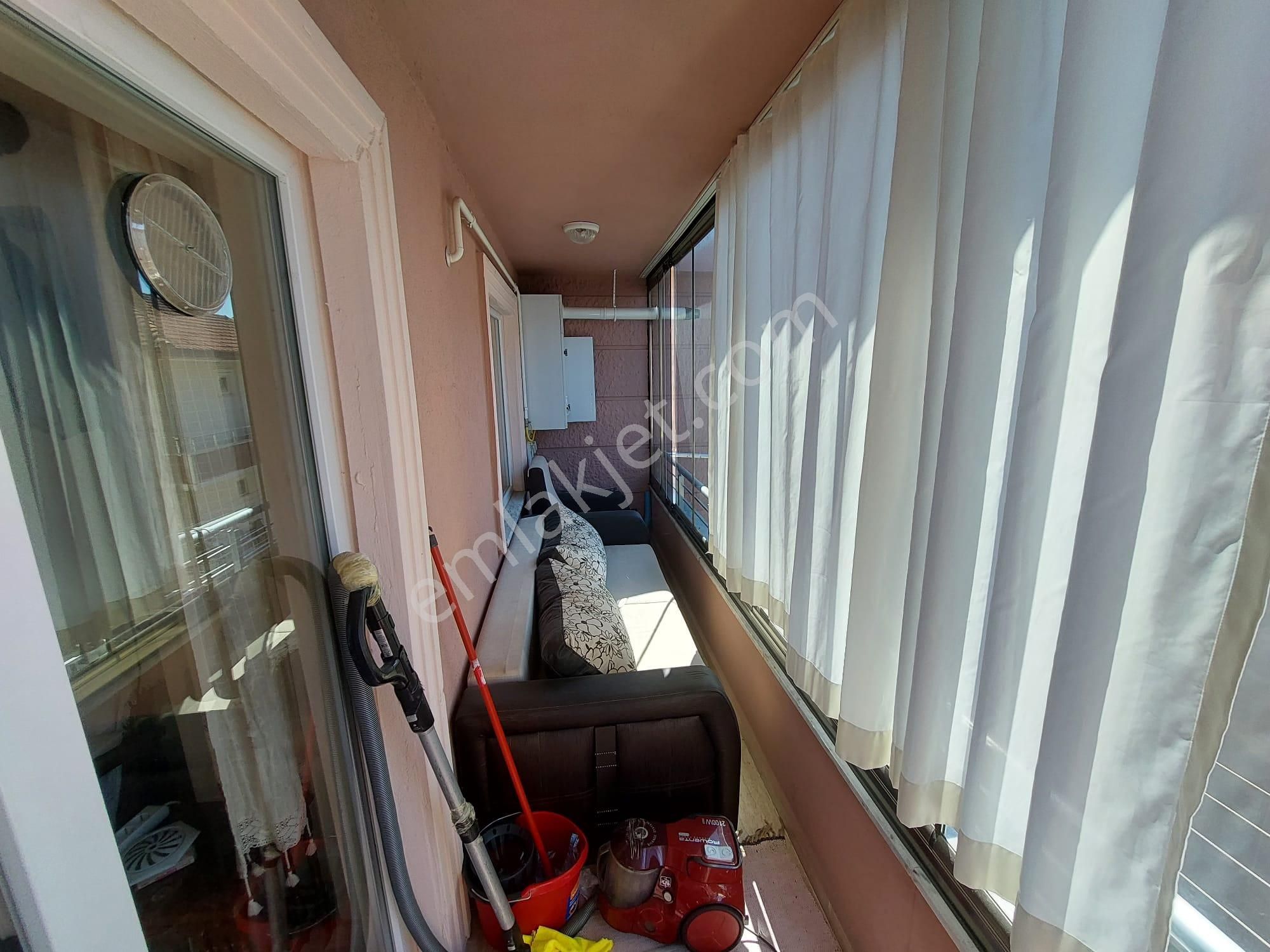 Karasu Çağdaş Mevkii Eşyalı Cambalkonlu Denize Yakın 1+1 Satılık - Görsel 24