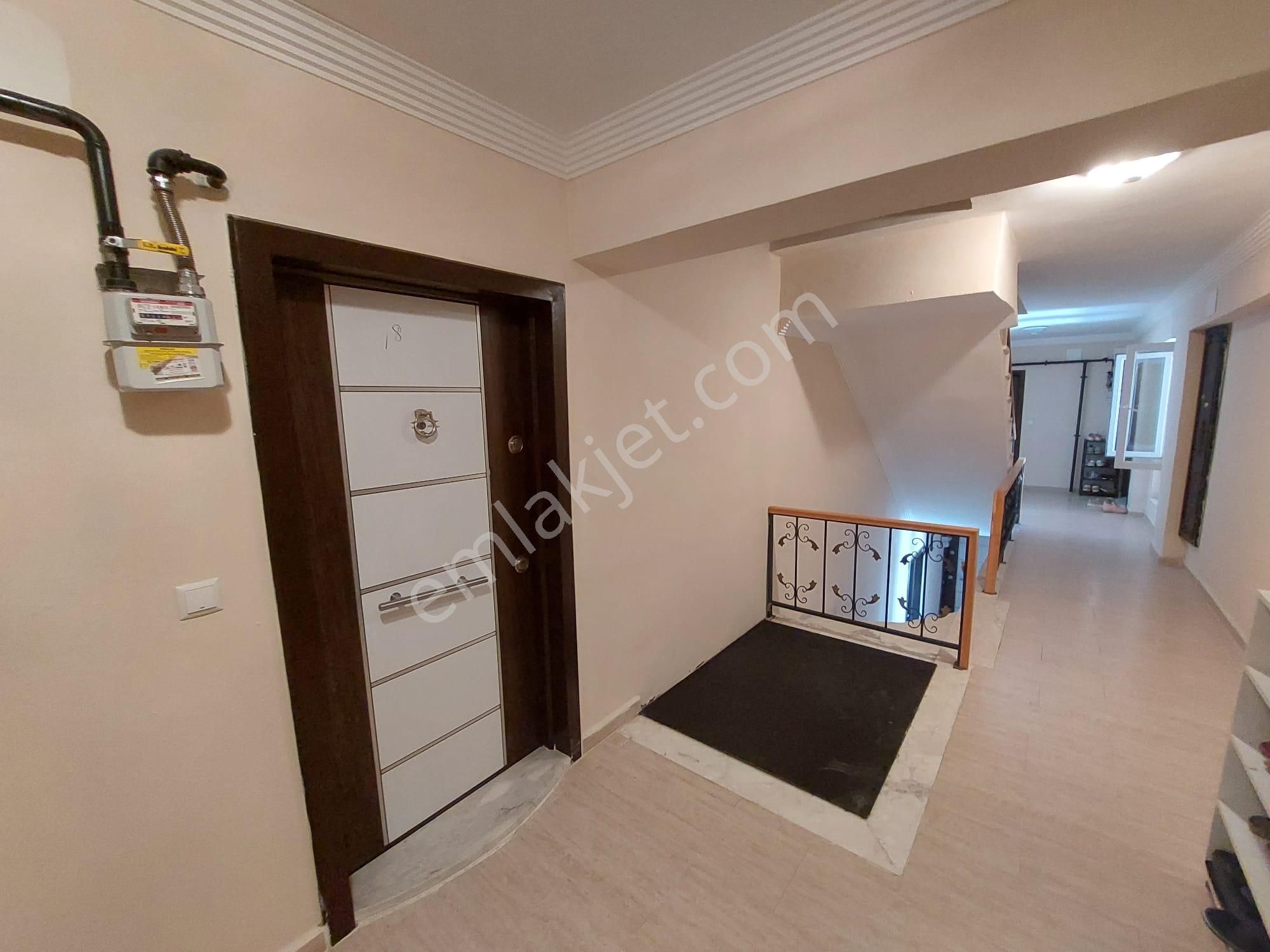 Karasu Çağdaş Mevkii Eşyalı Cambalkonlu Denize Yakın 1+1 Satılık - Görsel 8