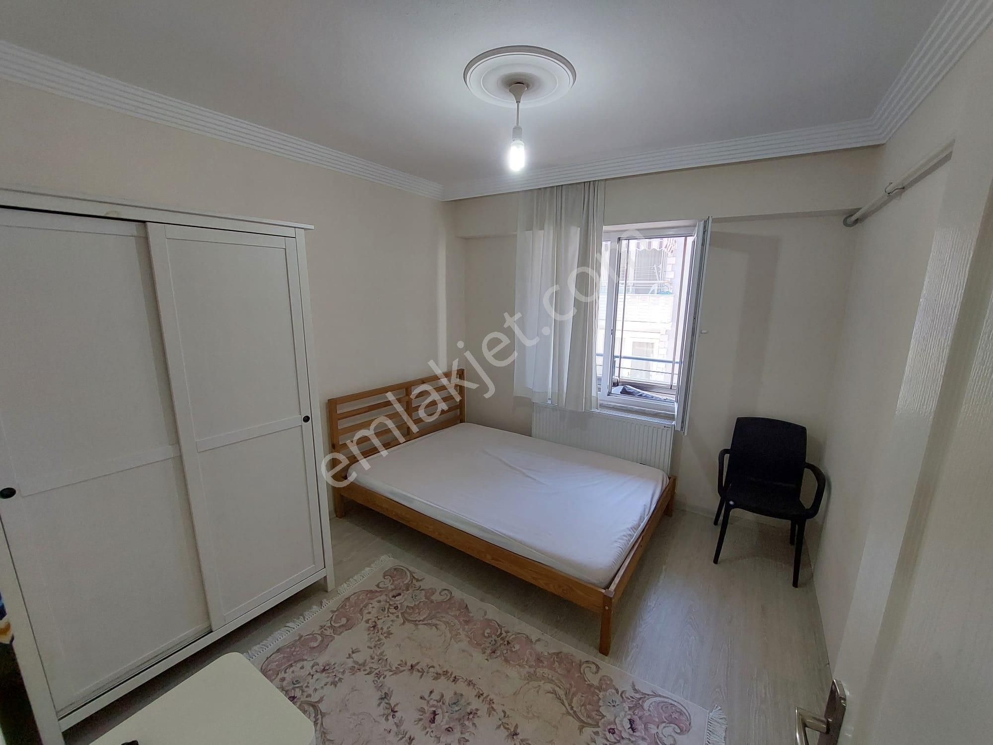 Karasu Çağdaş Mevkii Eşyalı Cambalkonlu Denize Yakın 1+1 Satılık - Görsel 16