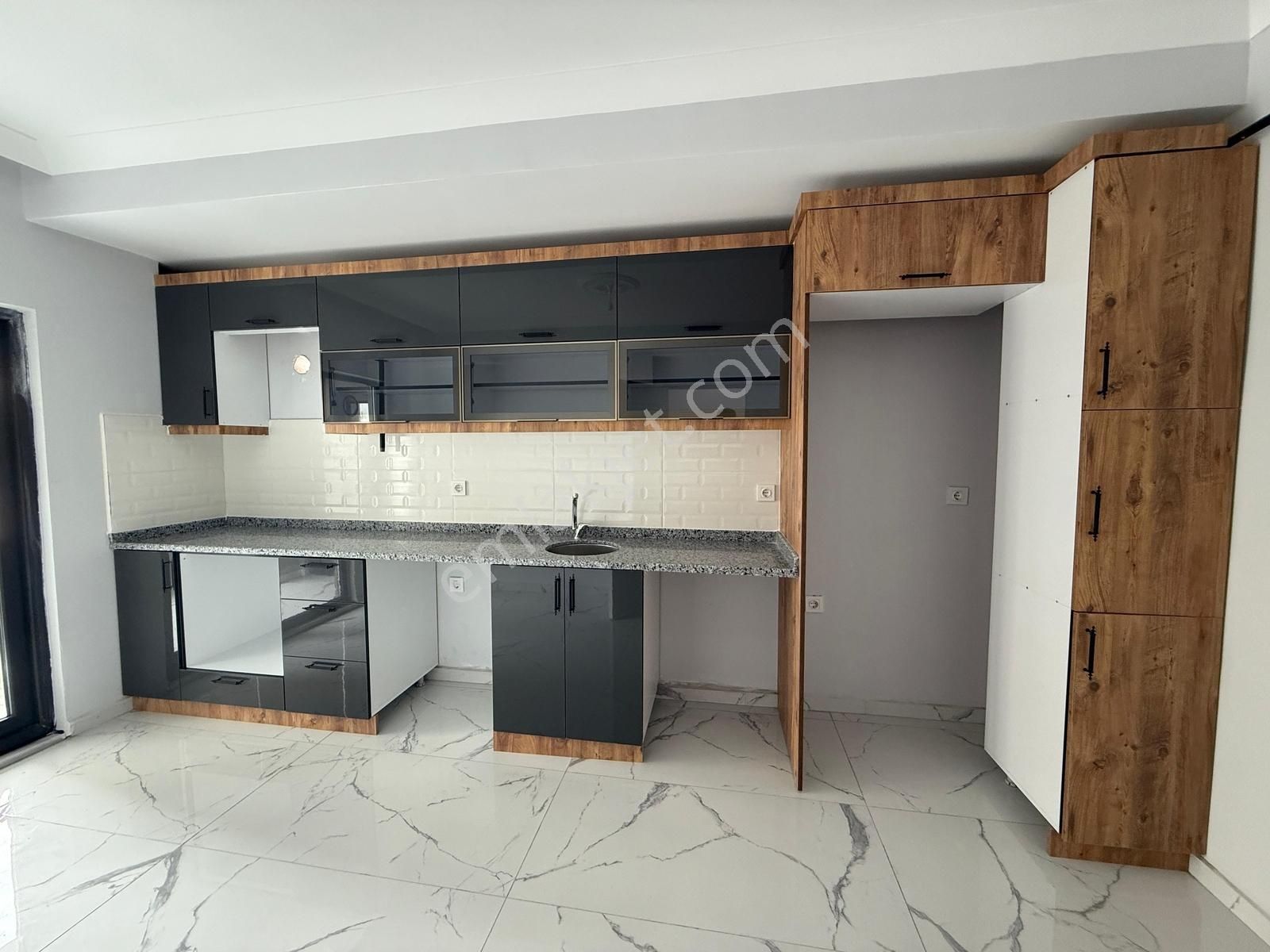 Fa Özbir'den Barbaros Caddesine Cephe Kiralık Sıfır 2+1 Daire - Görsel 30