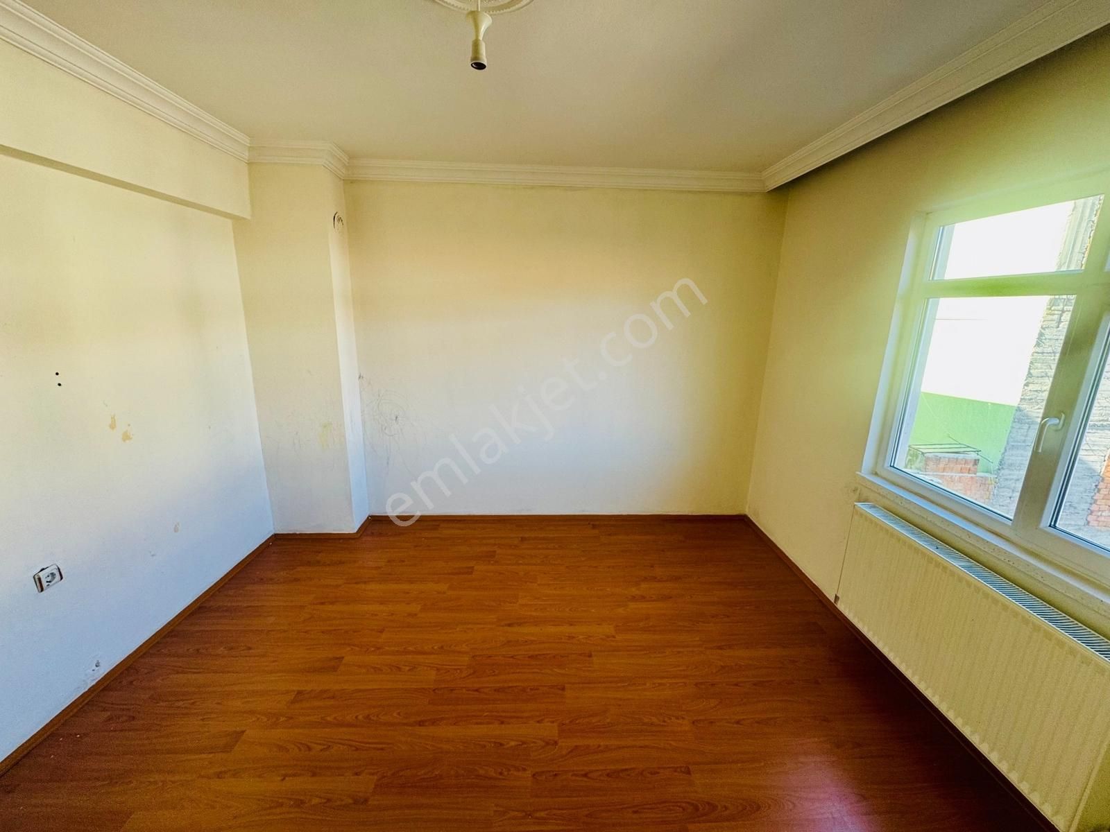 Gaziosmanpaşada Kiralık 3+1 Ara Kat Merkezi Konum Karadeniz Emla - Görsel 9