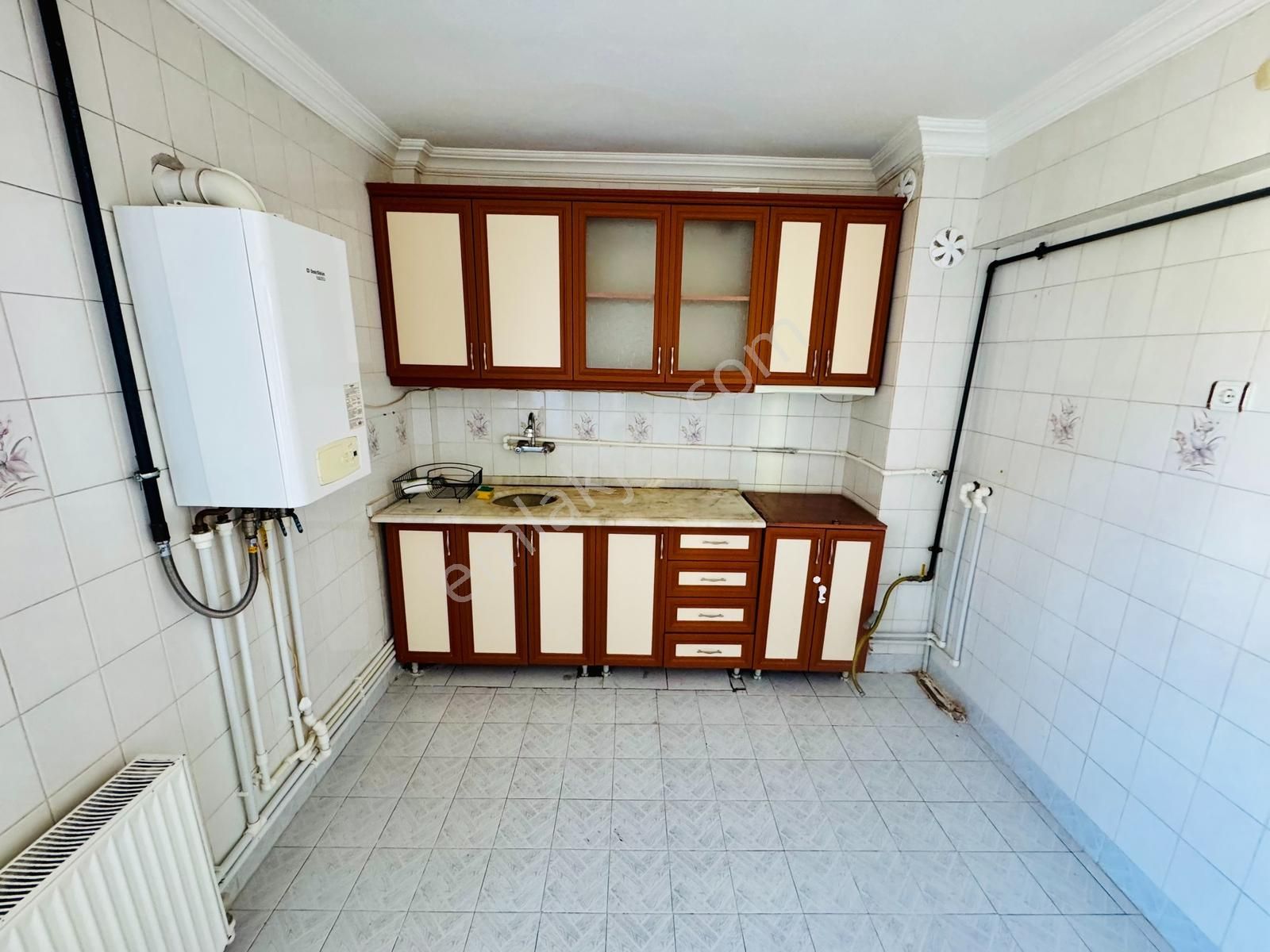 Gaziosmanpaşada Kiralık 3+1 Ara Kat Merkezi Konum Karadeniz Emla - Görsel 20