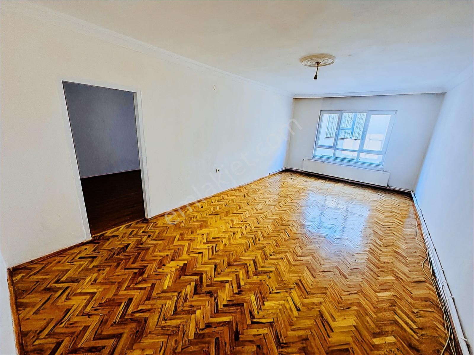 Gaziosmanpaşada Kiralık 3+1 Ara Kat Merkezi Konum Karadeniz Emla - Görsel 3