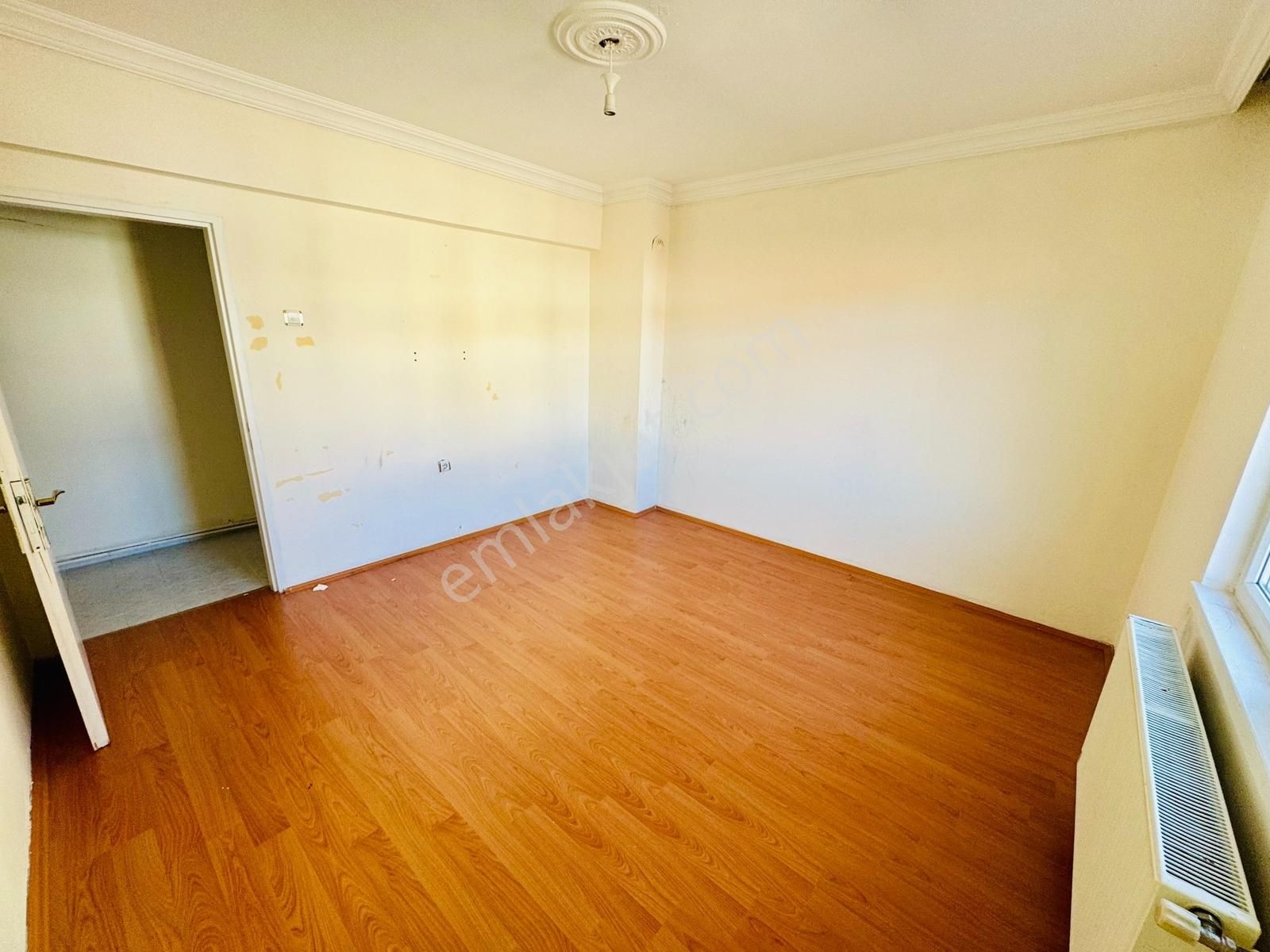 Gaziosmanpaşada Kiralık 3+1 Ara Kat Merkezi Konum Karadeniz Emla - Görsel 17