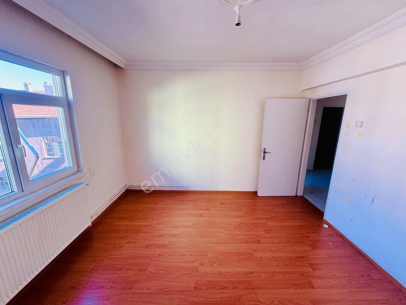 Gaziosmanpaşada Kiralık 3+1 Ara Kat Merkezi Konum Karadeniz Emla - Görsel 16