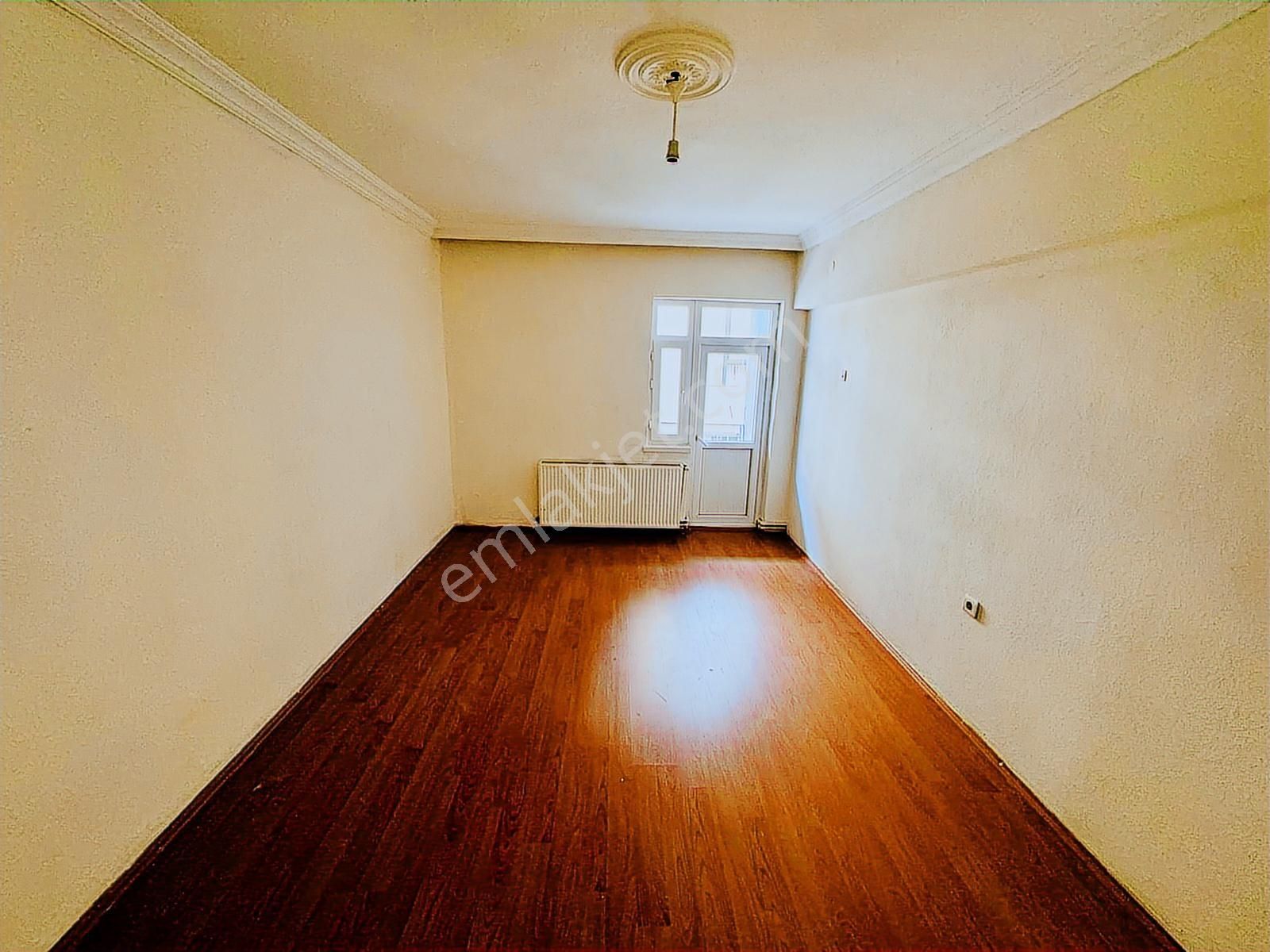Gaziosmanpaşada Kiralık 3+1 Ara Kat Merkezi Konum Karadeniz Emla - Görsel 24